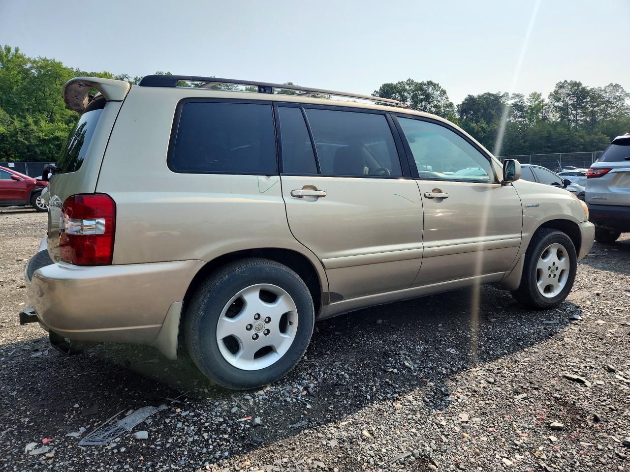 2004 Toyota Highlander Limited Gold vin: JTEDP21A140031078