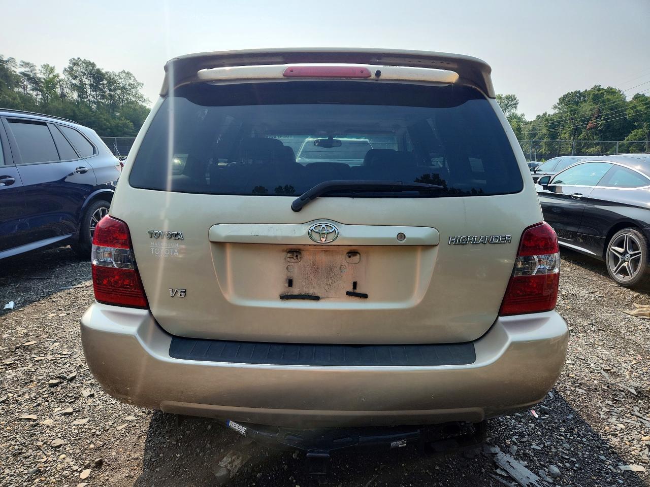 2004 Toyota Highlander Limited Gold vin: JTEDP21A140031078