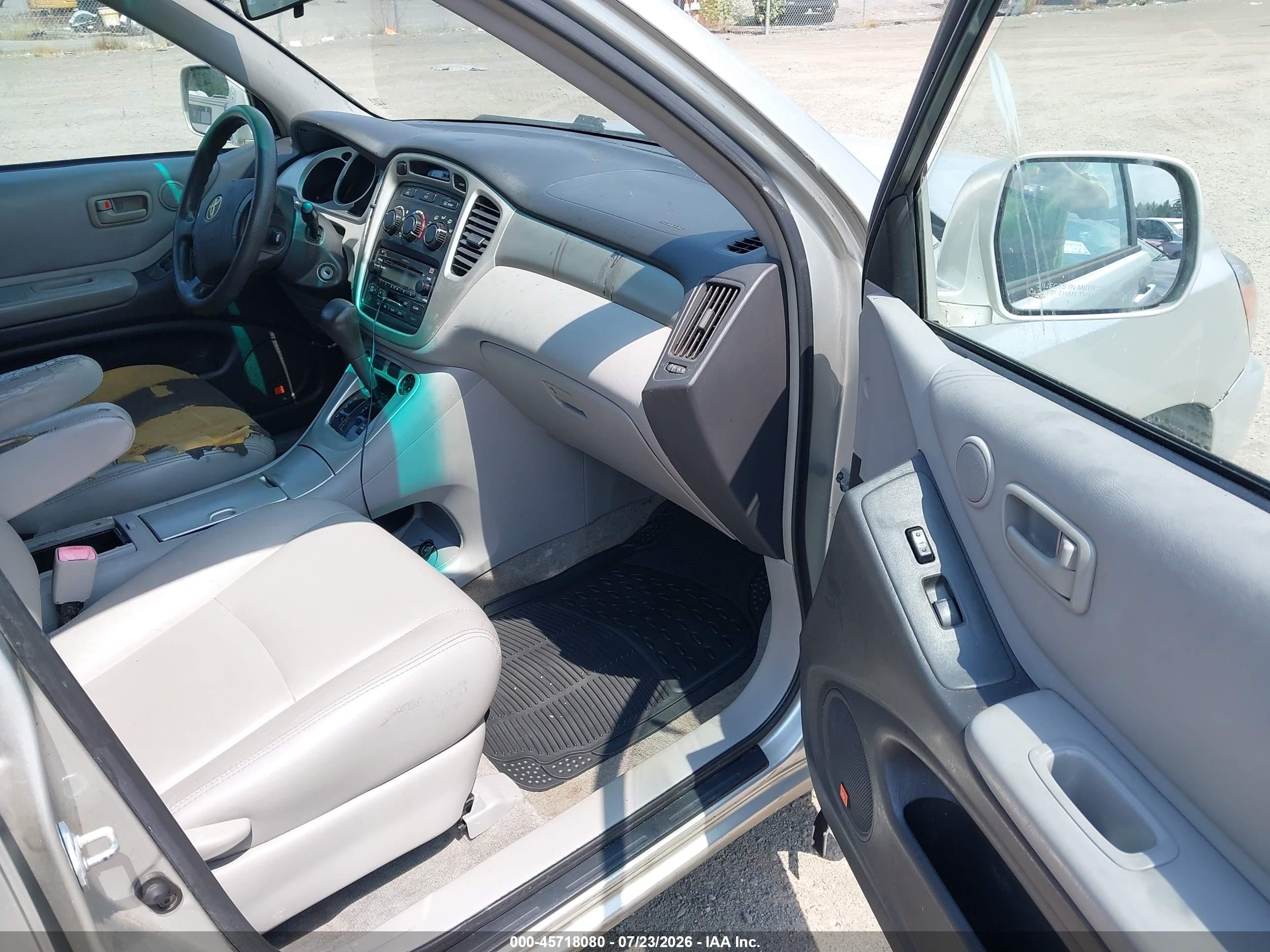 2005 Toyota Highlander V6 Silver vin: JTEDP21A150082565