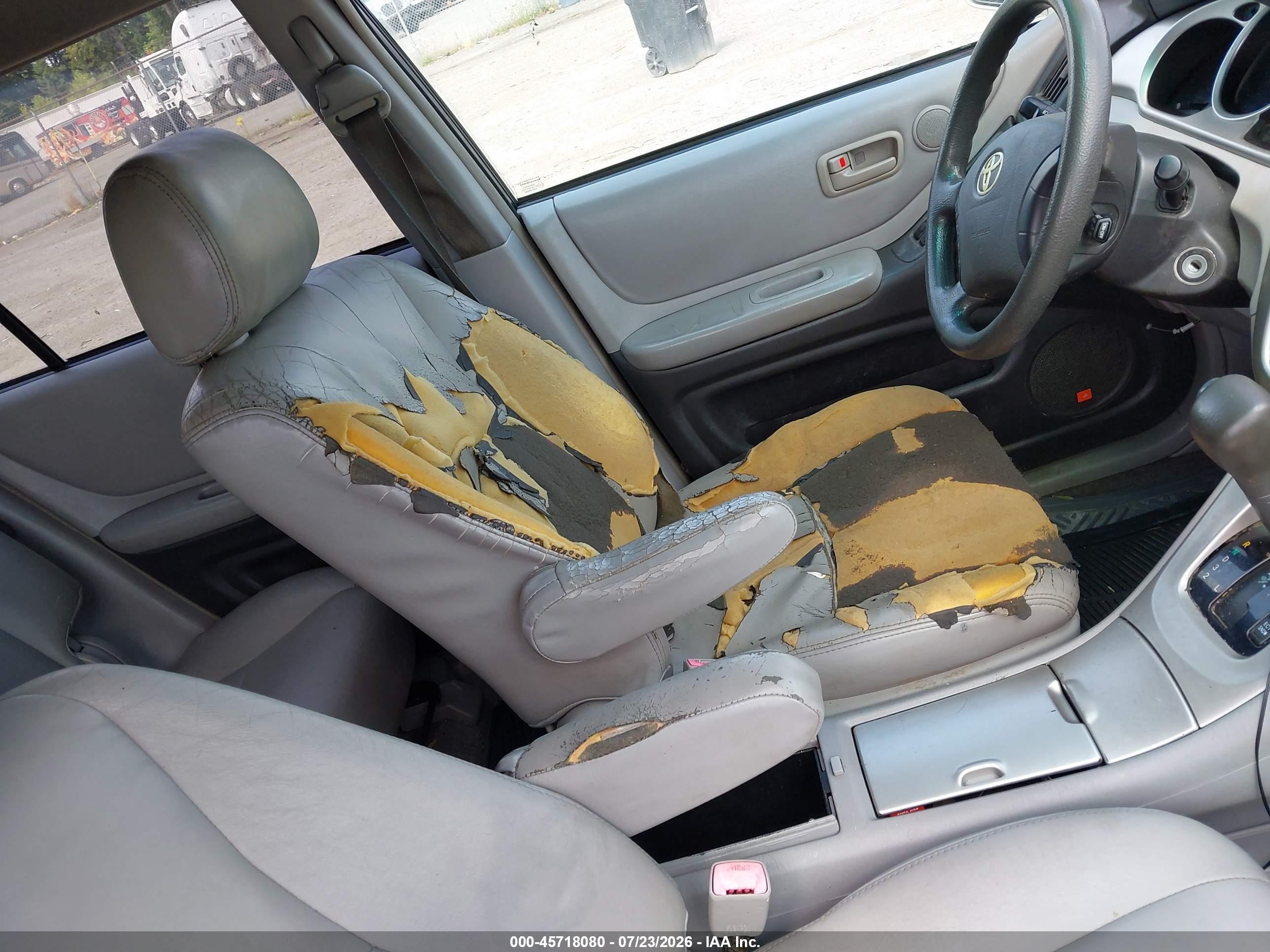 2005 Toyota Highlander V6 Silver vin: JTEDP21A150082565