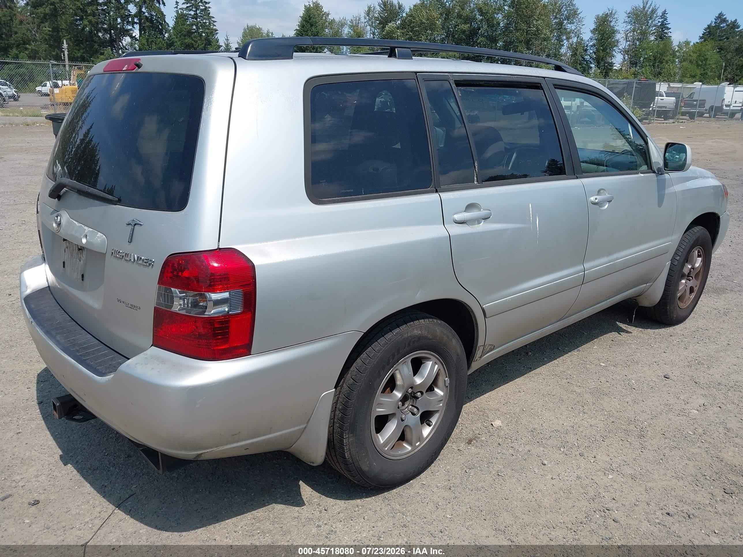 2005 Toyota Highlander V6 Silver vin: JTEDP21A150082565