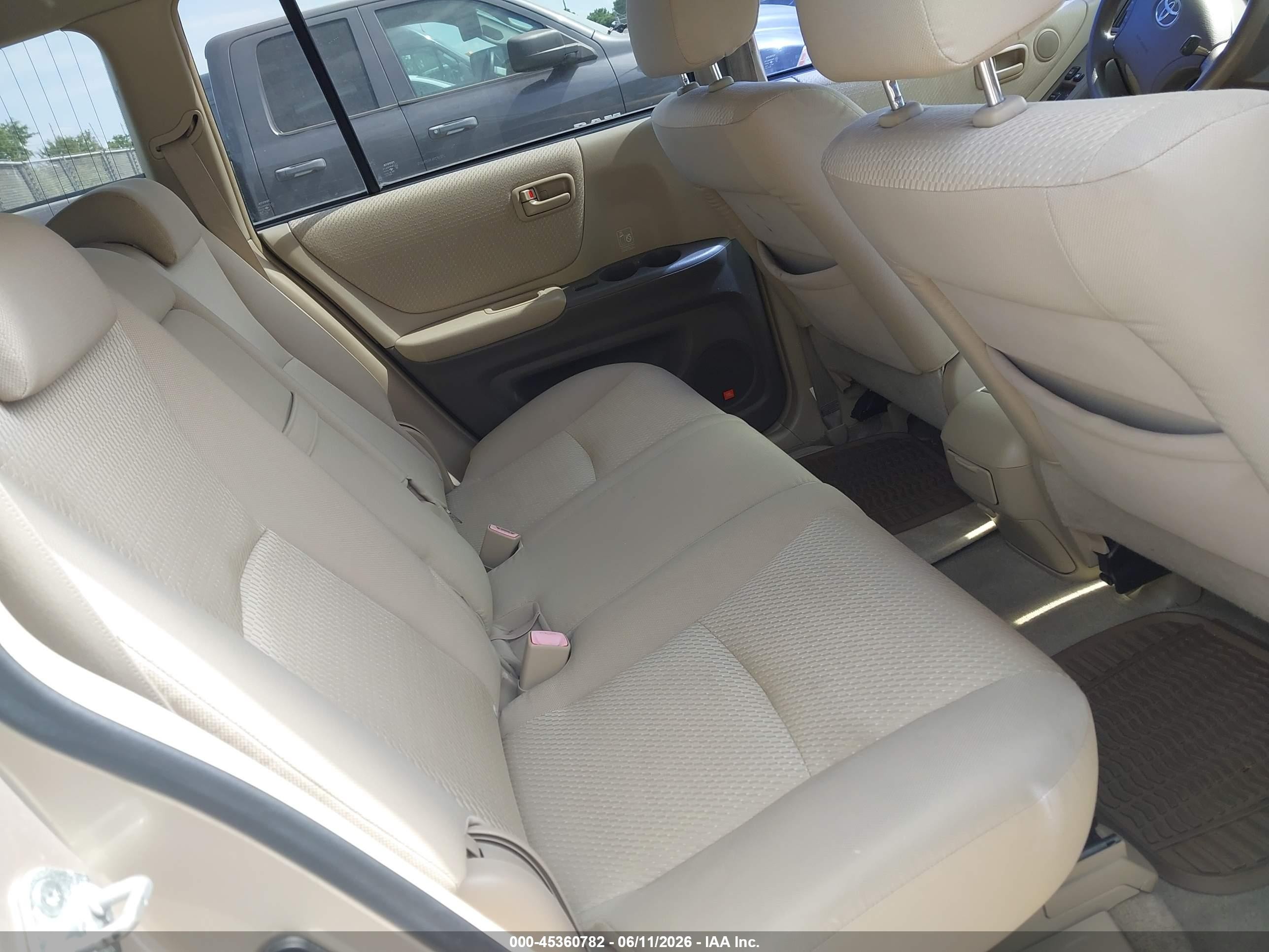 2006 Toyota Highlander V6 Gold vin: JTEDP21A160096015