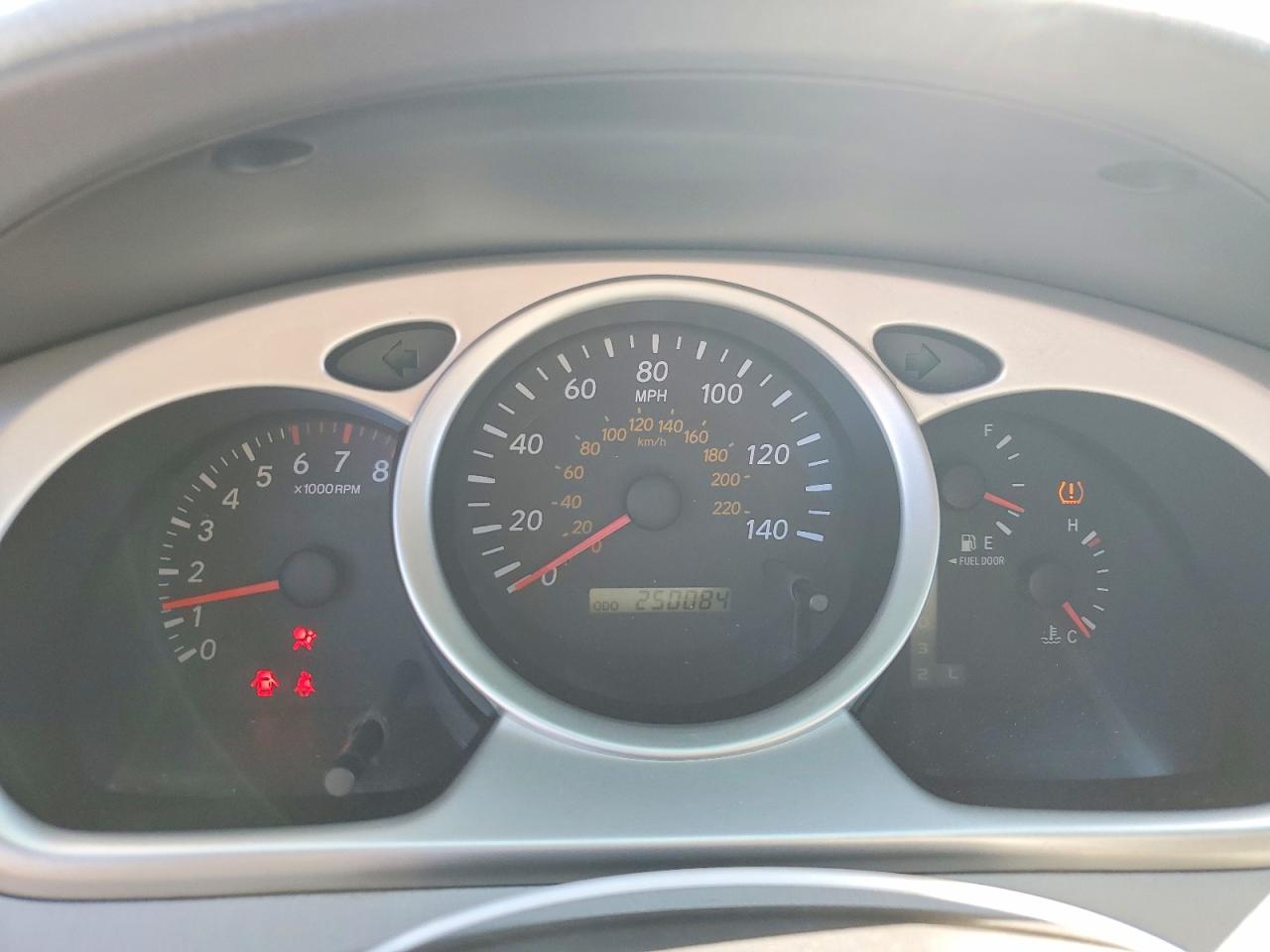 2004 Toyota Highlander Base Gray vin: JTEDP21A240031056