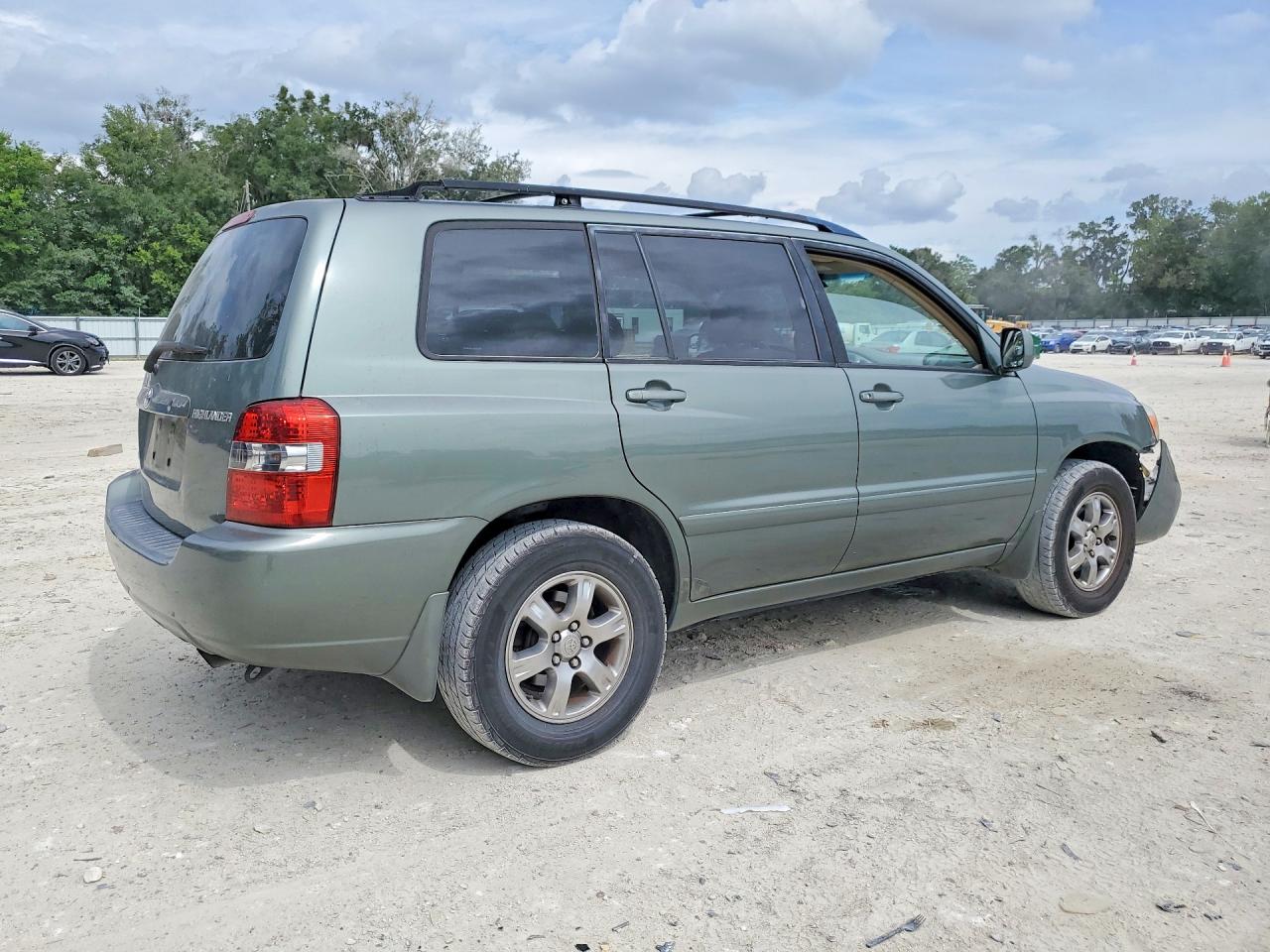 2004 Toyota Highlander Base Green vin: JTEDP21A240036595
