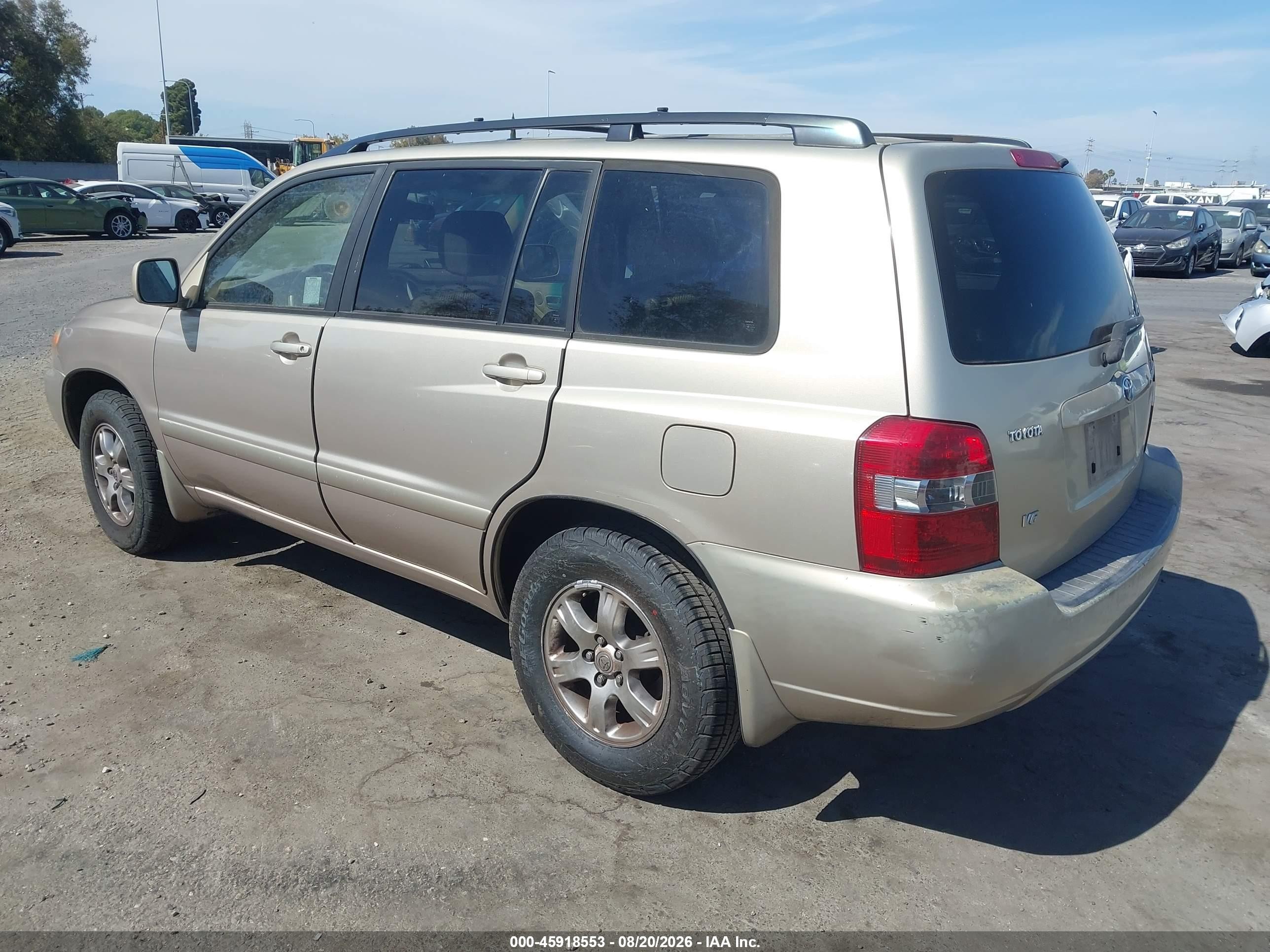 2005 Toyota Highlander V6 Gold vin: JTEDP21A250052619