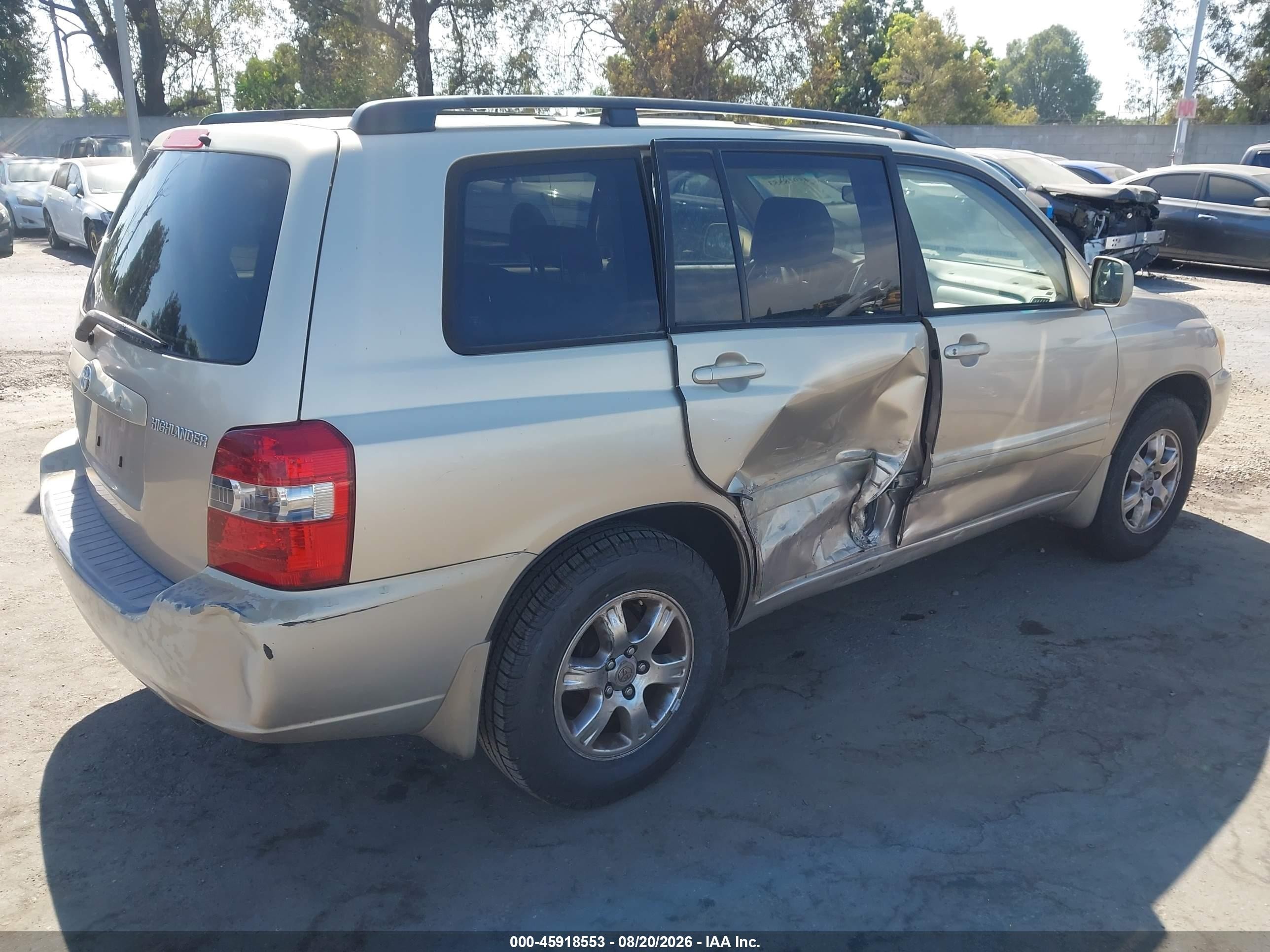 2005 Toyota Highlander V6 Gold vin: JTEDP21A250052619
