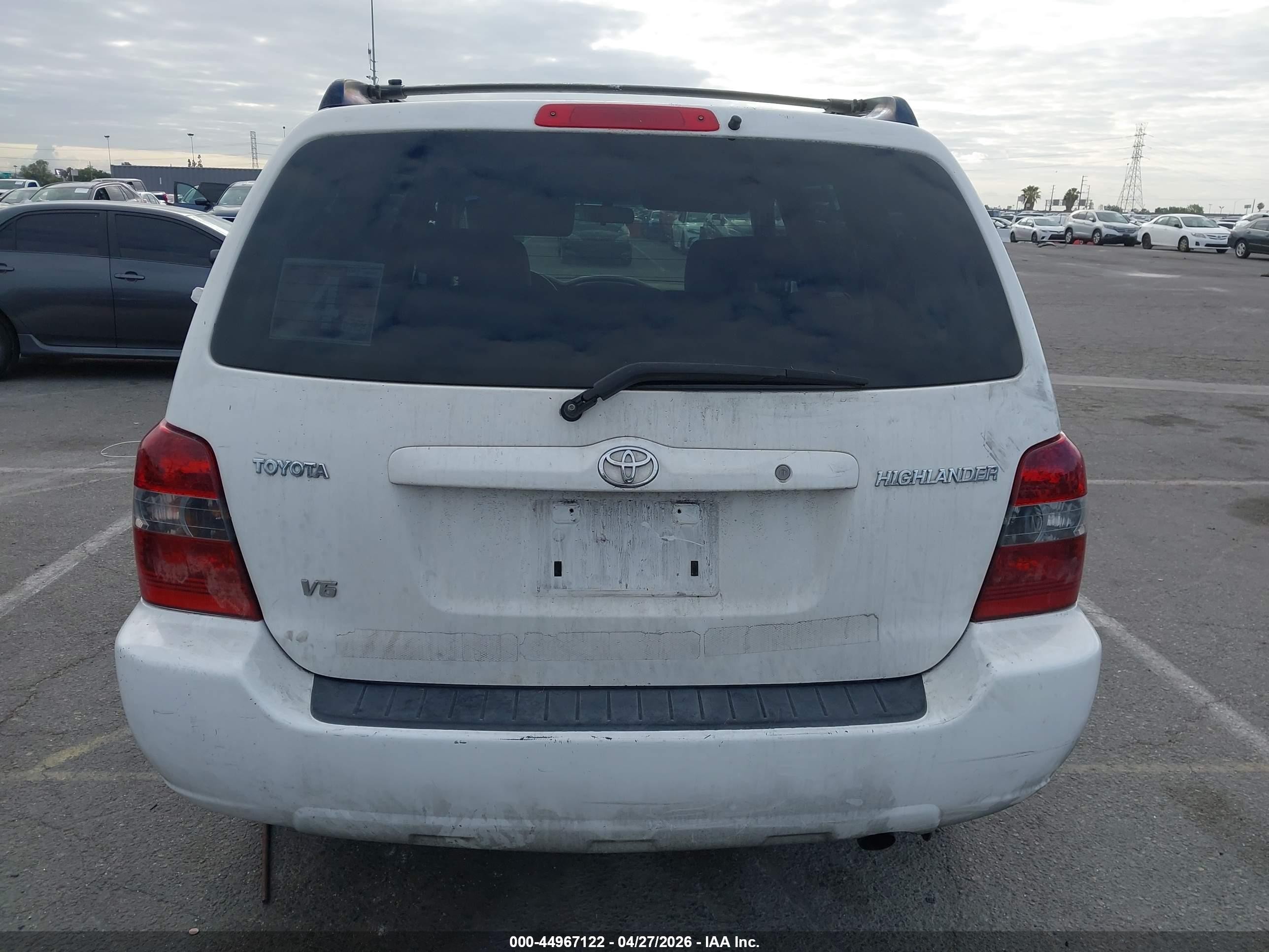 2007 Toyota Highlander V6 White vin: JTEDP21A270135440