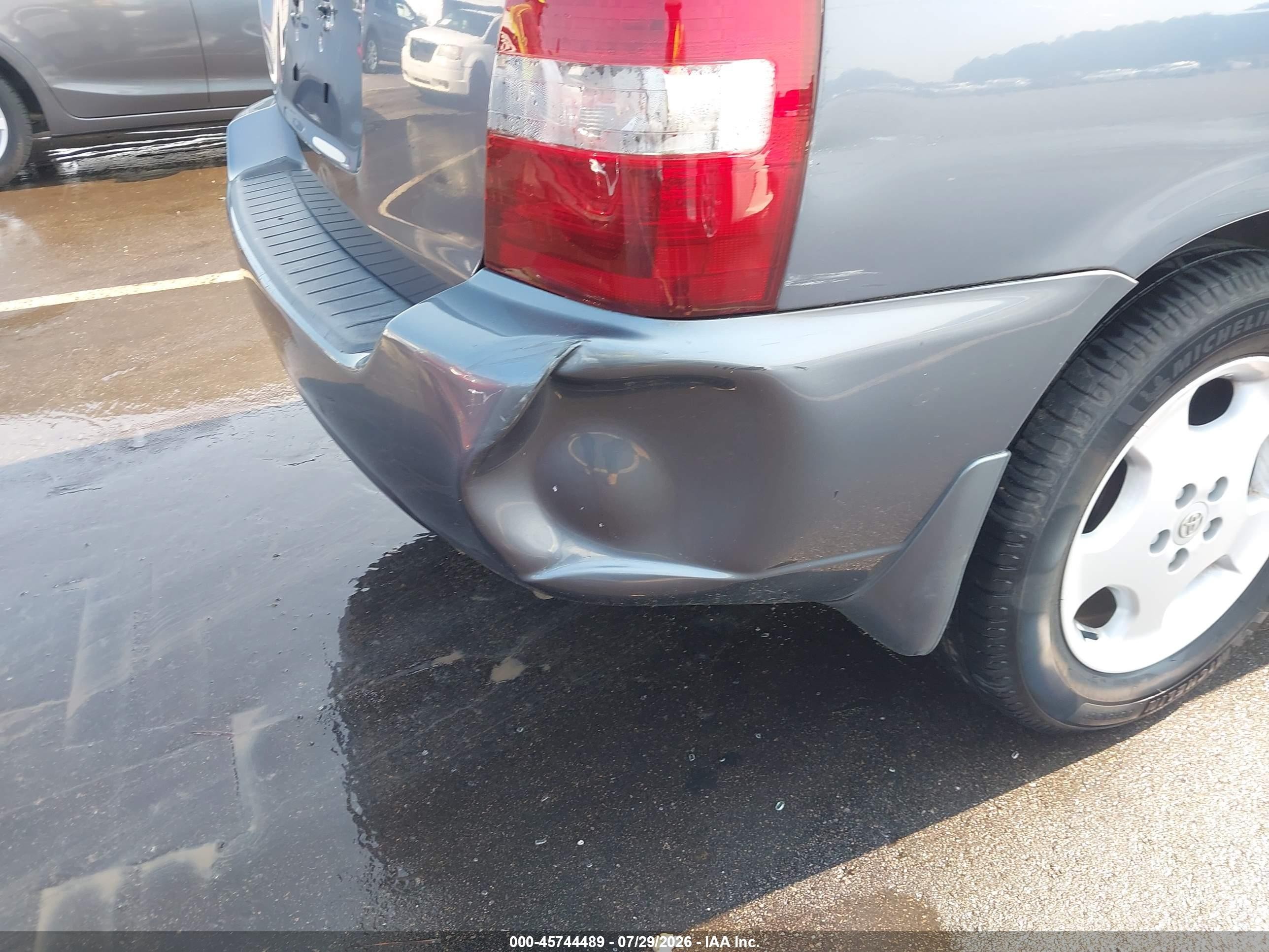 2004 Toyota Highlander Limited V6 Light Blue vin: JTEDP21A340025055