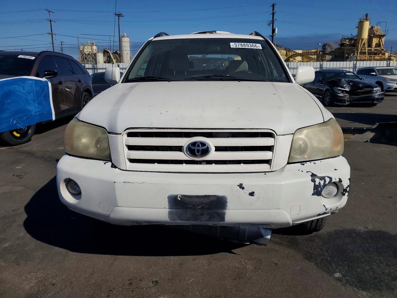 2004 Toyota Highlander Base White vin: JTEDP21A340034824