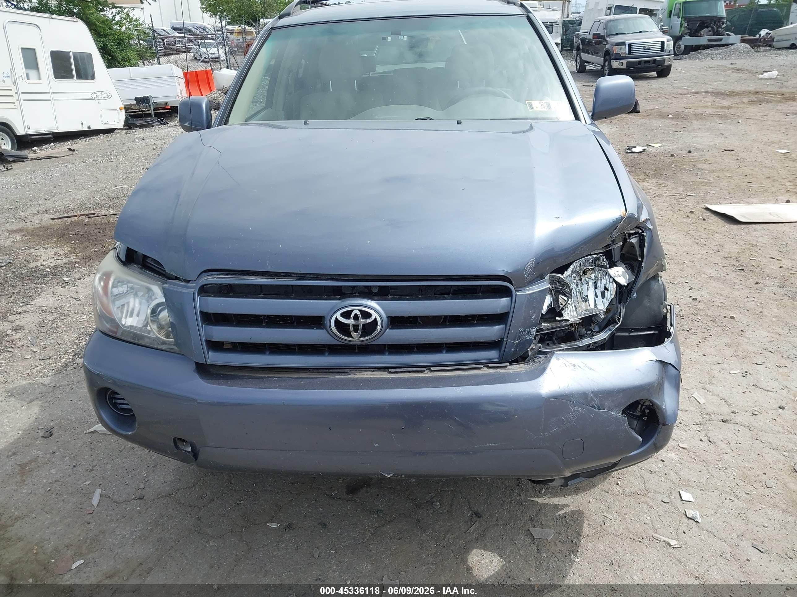 2004 Toyota Highlander V6 Light Blue vin: JTEDP21A340041403