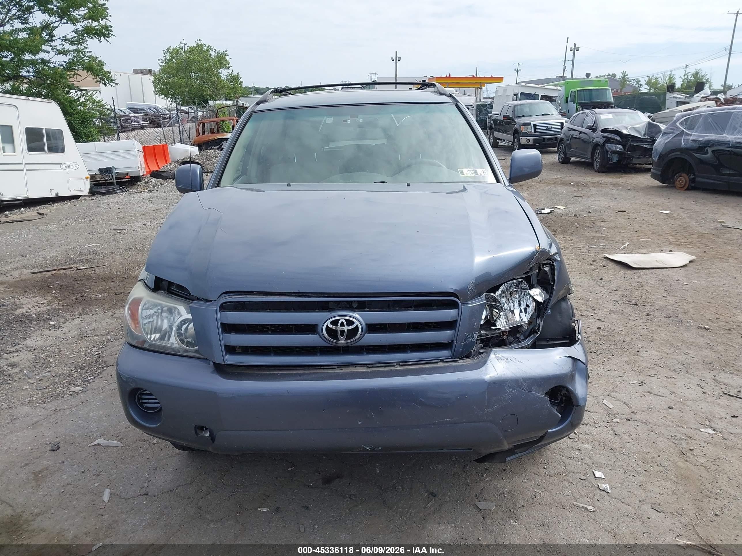 2004 Toyota Highlander V6 Light Blue vin: JTEDP21A340041403