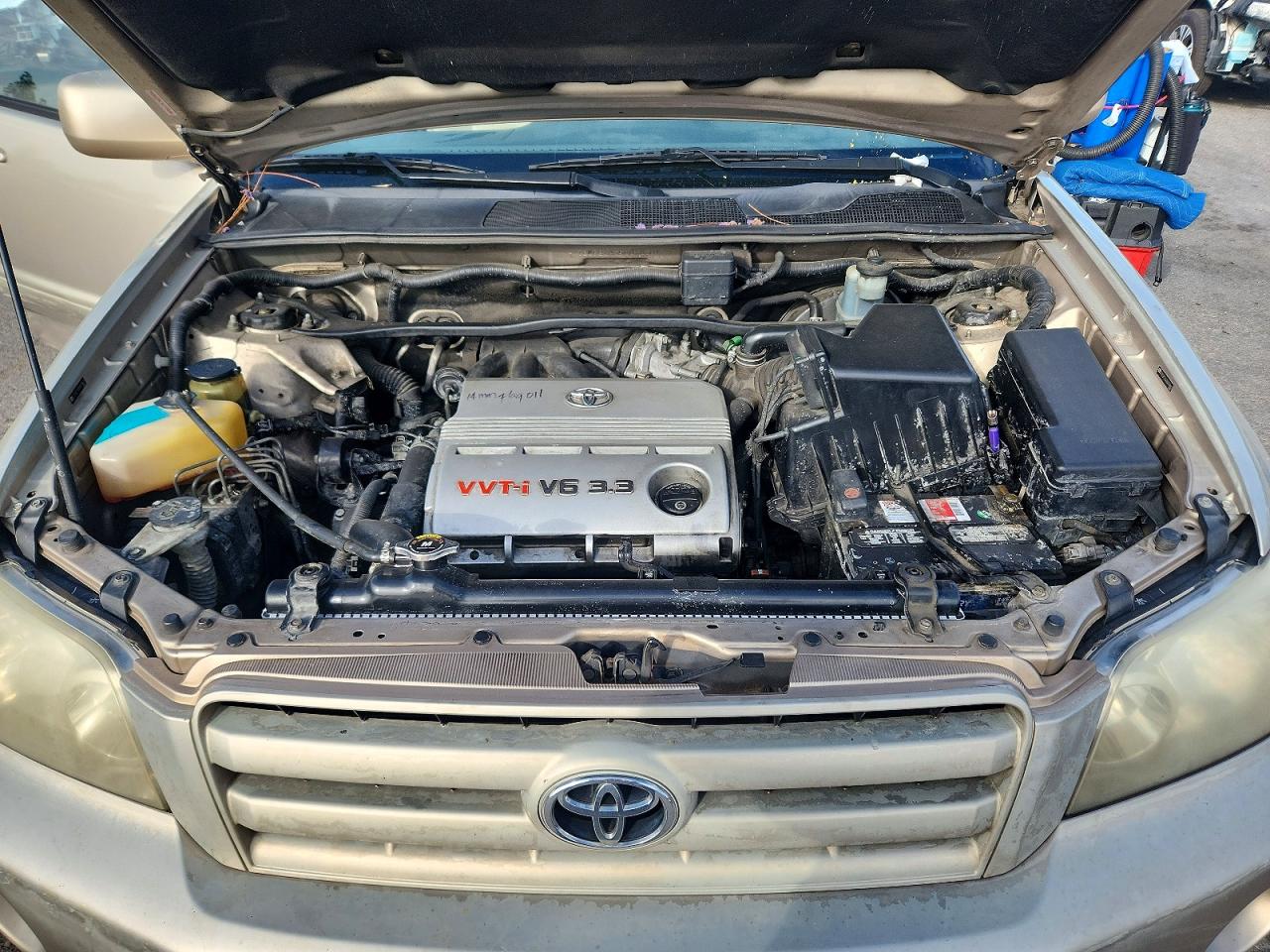 2005 Toyota Highlander Limited Cream vin: JTEDP21A350078601