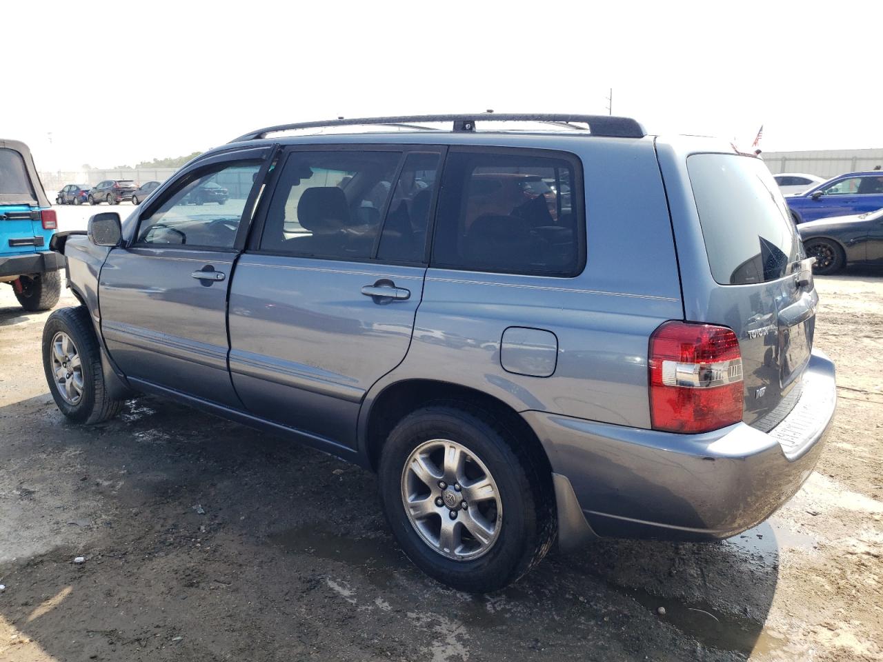 2005 Toyota Highlander Limited Blue vin: JTEDP21A350082325