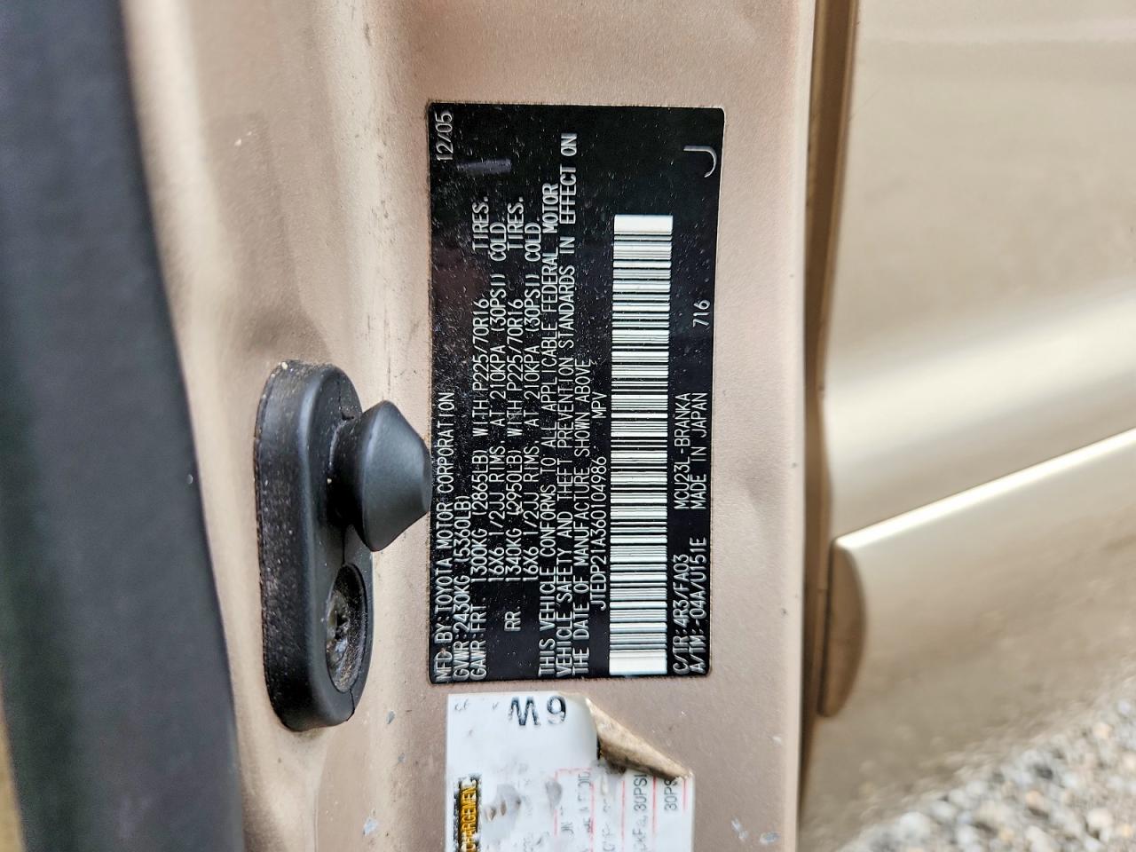 2006 Toyota Highlander Limited Gold vin: JTEDP21A360104986