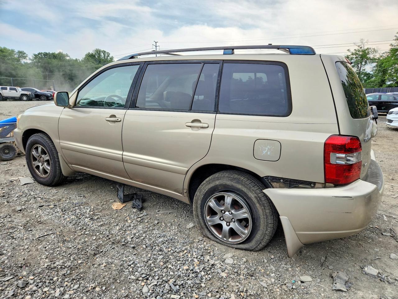 2006 Toyota Highlander Limited Gold vin: JTEDP21A360104986