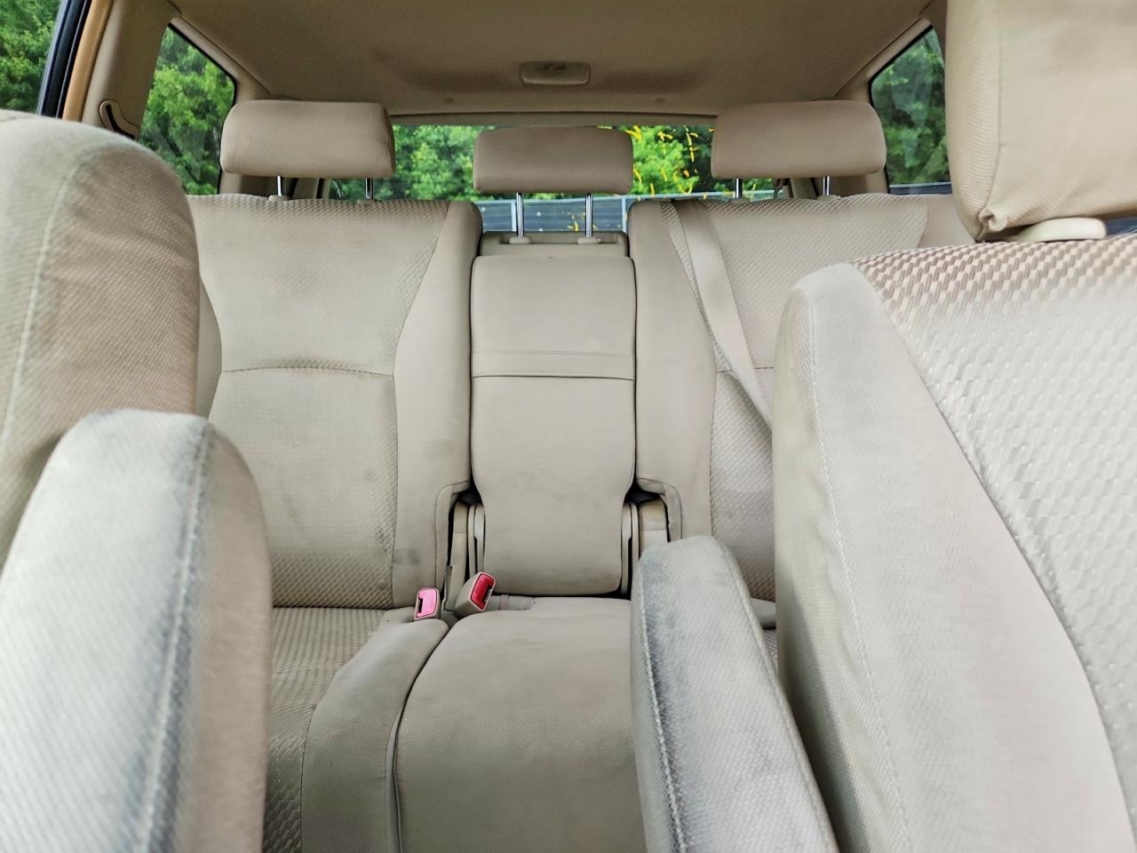2006 Toyota Highlander Limited Gold vin: JTEDP21A360104986