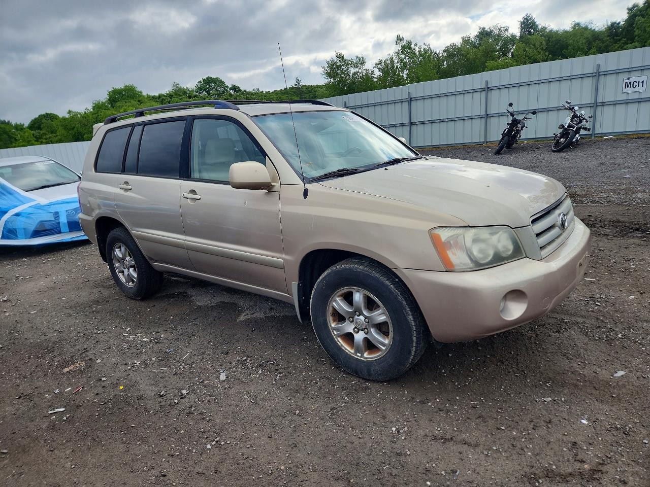 2007 Toyota Highlander Base Brown vin: JTEDP21A370138430