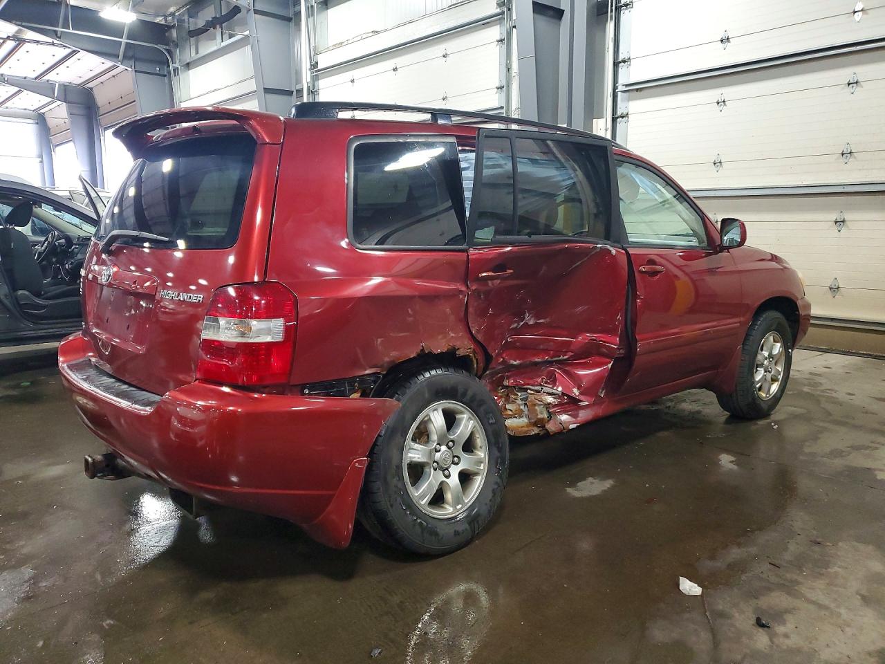 2007 Toyota Highlander Base Red vin: JTEDP21A370140310