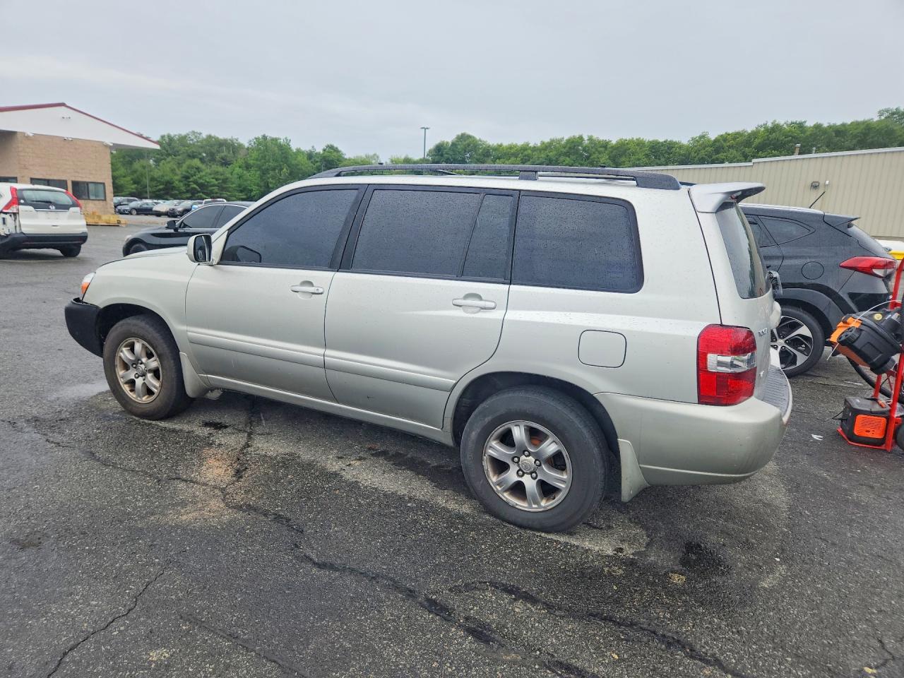 2007 Toyota Highlander Base Серебряный vin: JTEDP21A370144146
