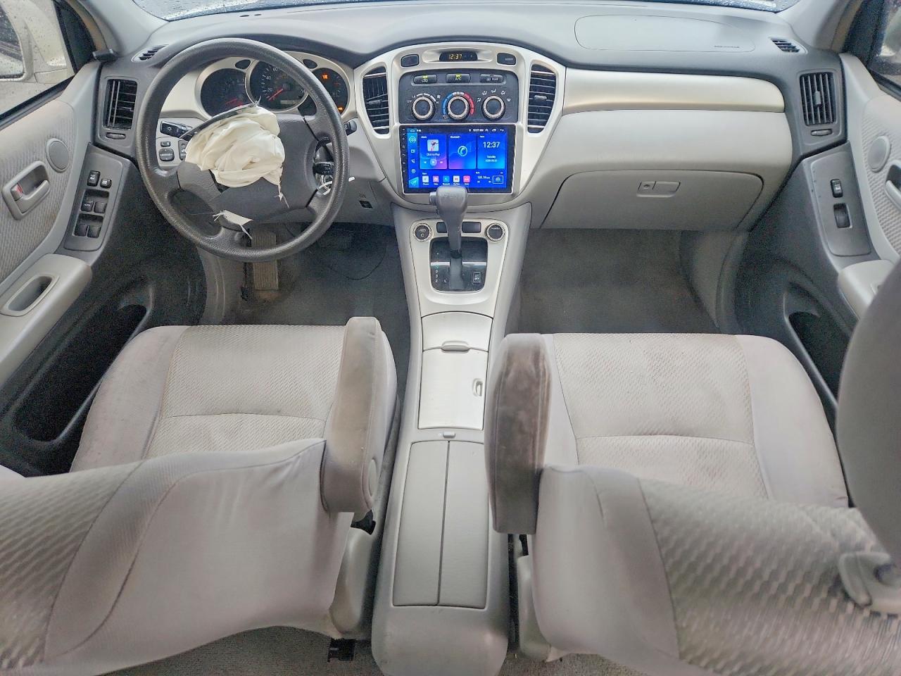 2007 Toyota Highlander Base Серебряный vin: JTEDP21A370144146