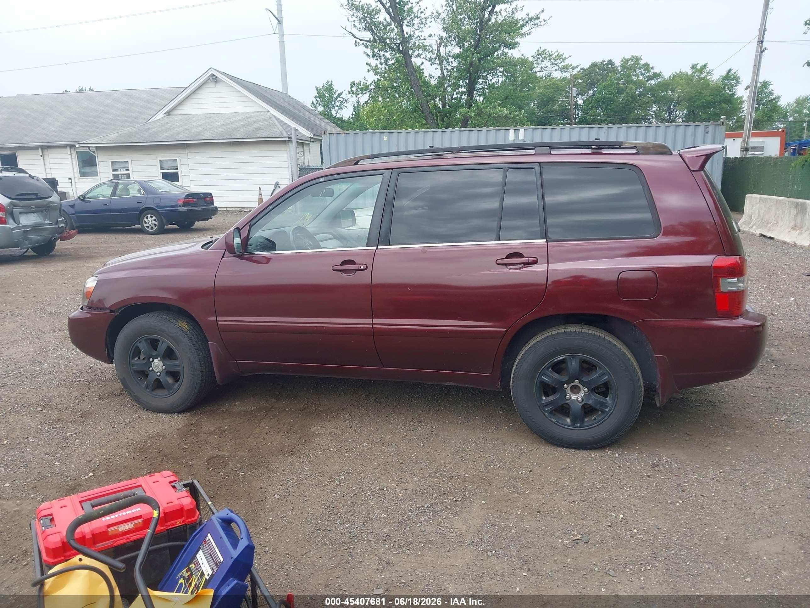 2004 Toyota Highlander V6 Red vin: JTEDP21A440006546