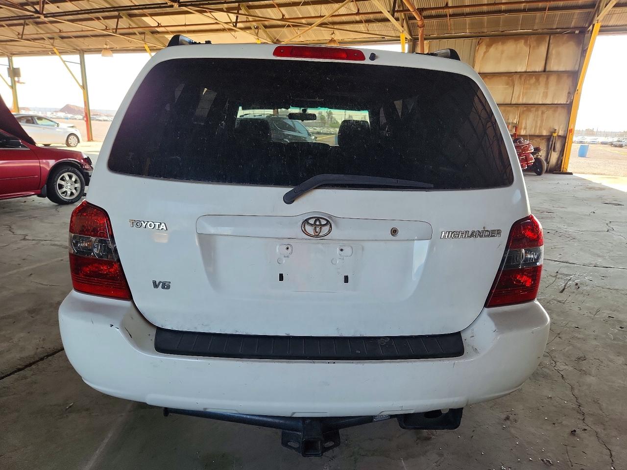 2005 Toyota Highlander Limited White vin: JTEDP21A450047258