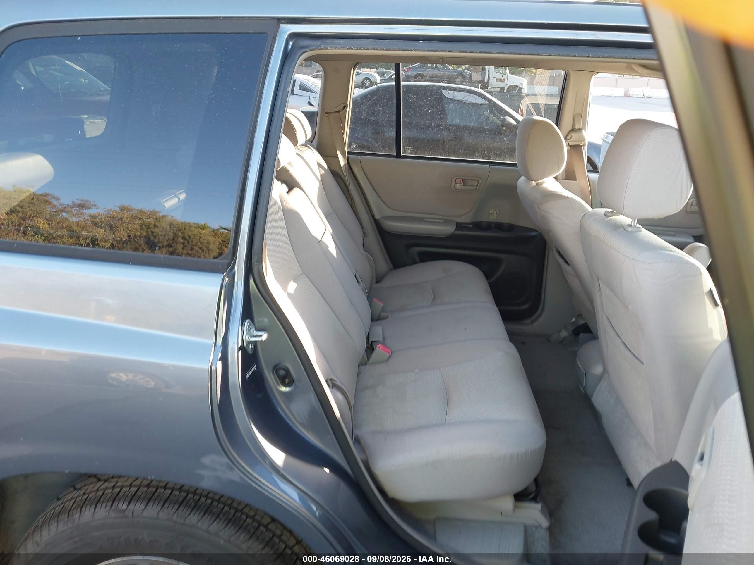 2005 Toyota Highlander V6 Blue vin: JTEDP21A450048894