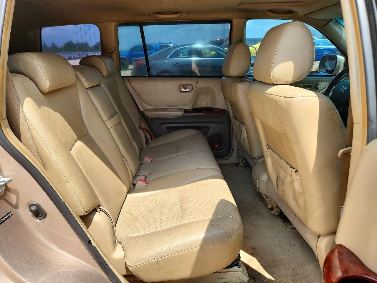 2005 Toyota Highlander Limited Gold vin: JTEDP21A450050354