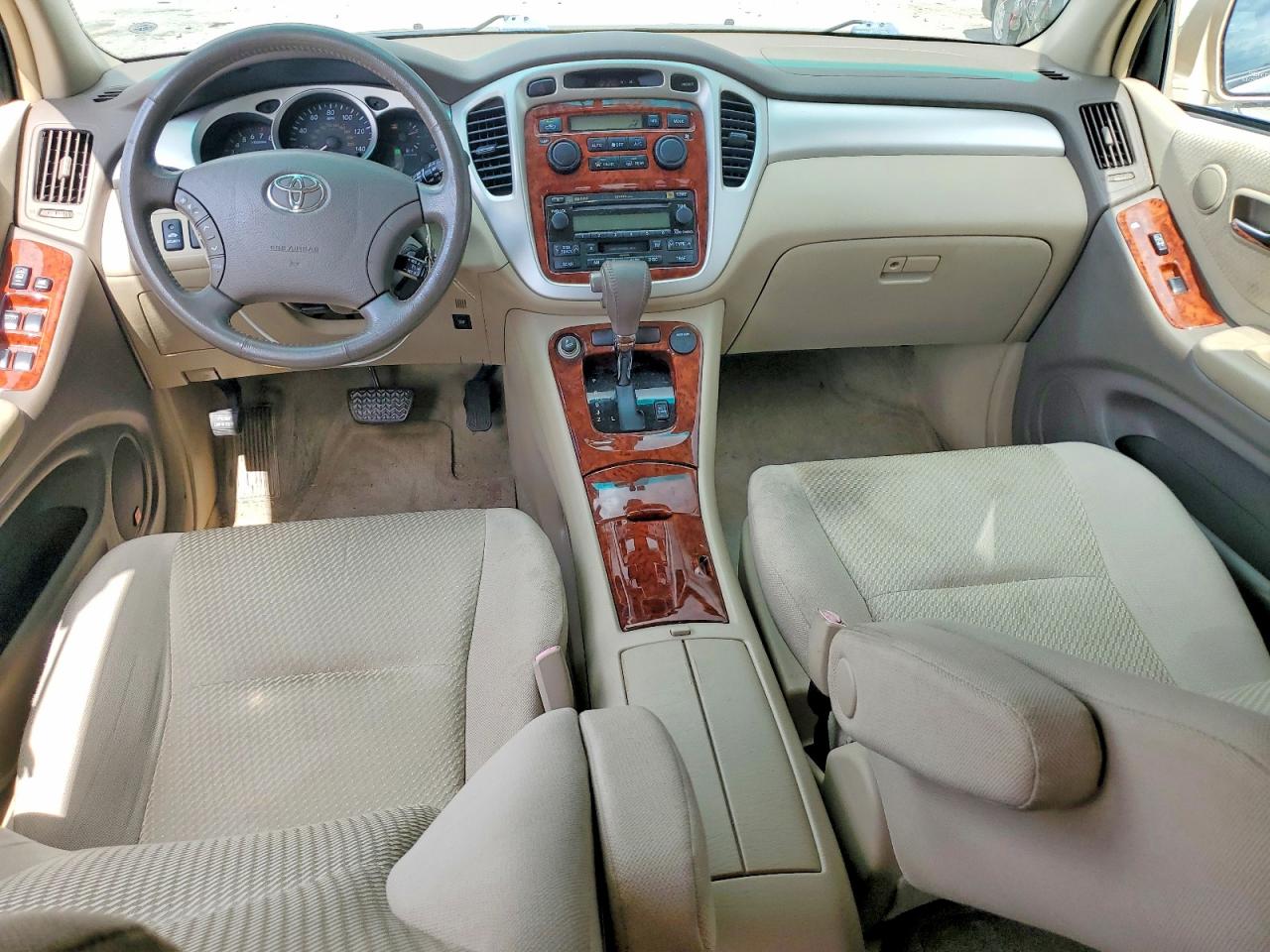 2005 Toyota Highlander Beige vin: JTEDP21A450051939