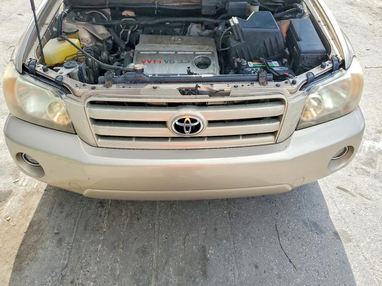 2005 Toyota Highlander Beige vin: JTEDP21A450051939
