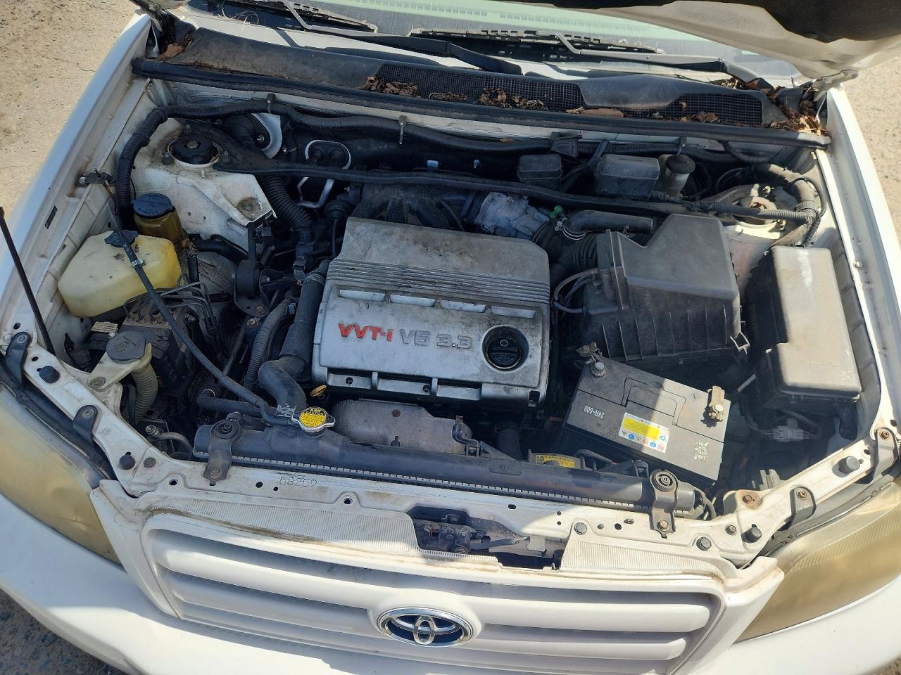 2006 Toyota Highlander Base White vin: JTEDP21A460107511