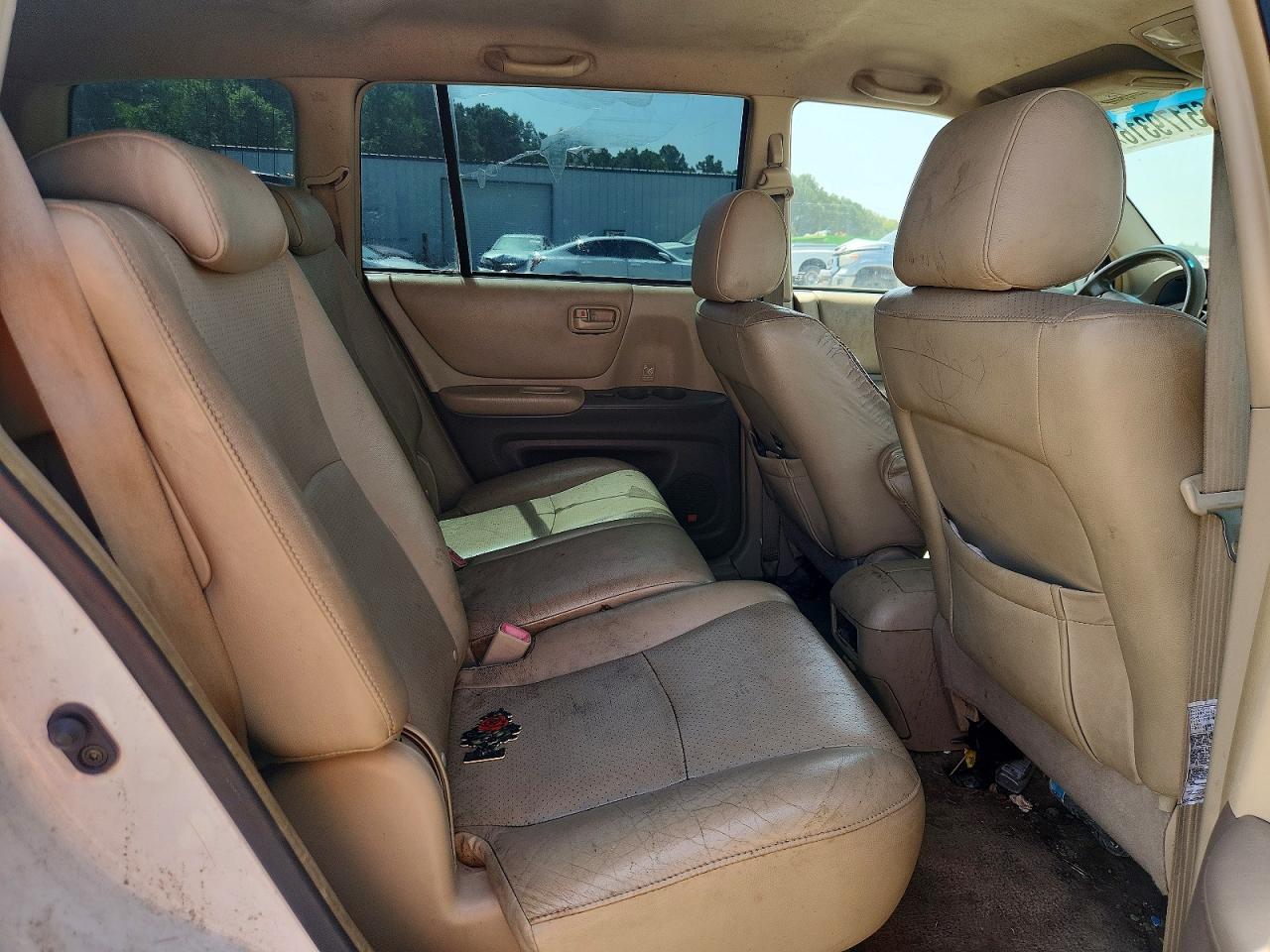 2006 Toyota Highlander Base White vin: JTEDP21A460107511