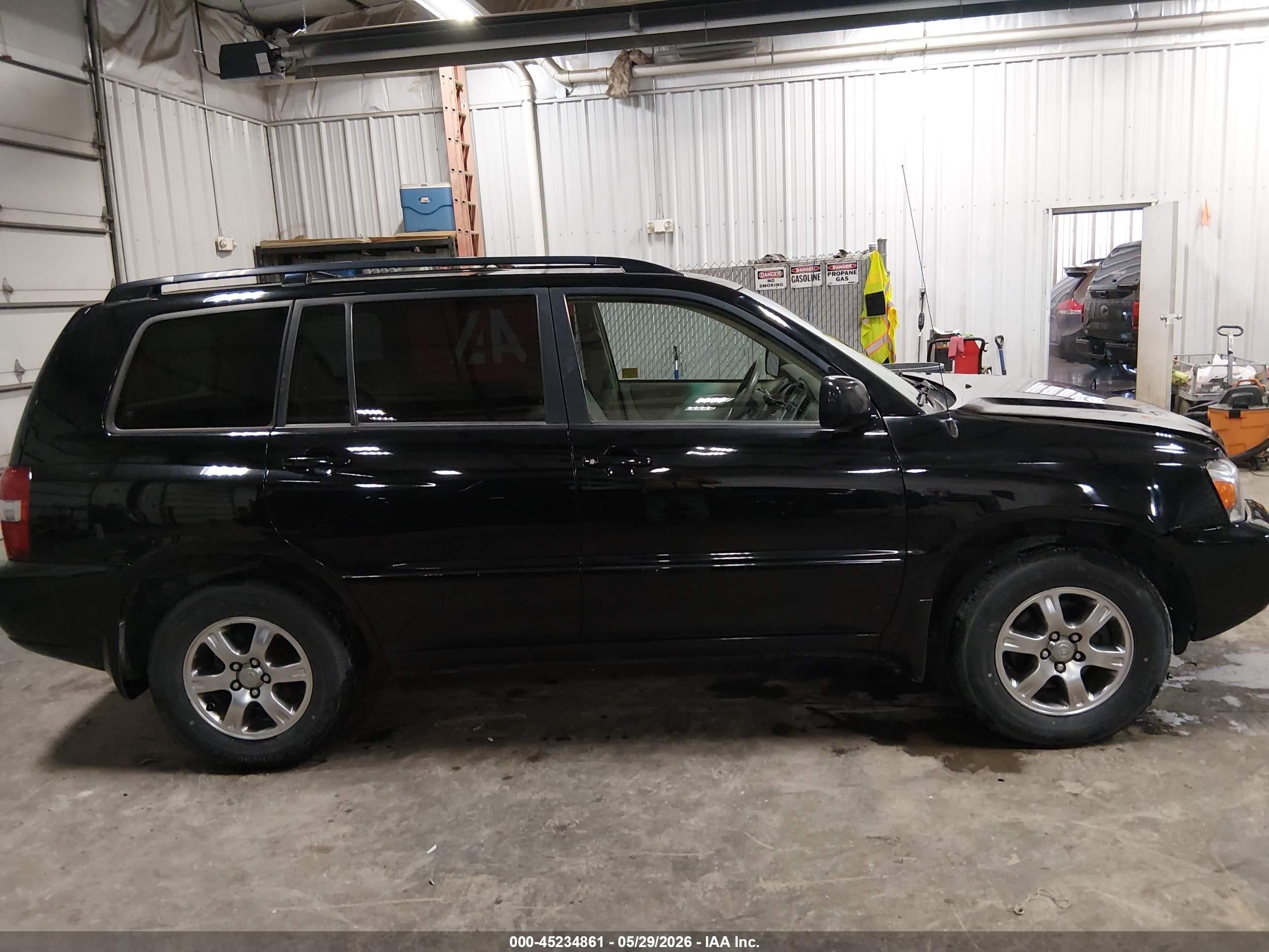 2006 Toyota Highlander V6 Black vin: JTEDP21A460107802