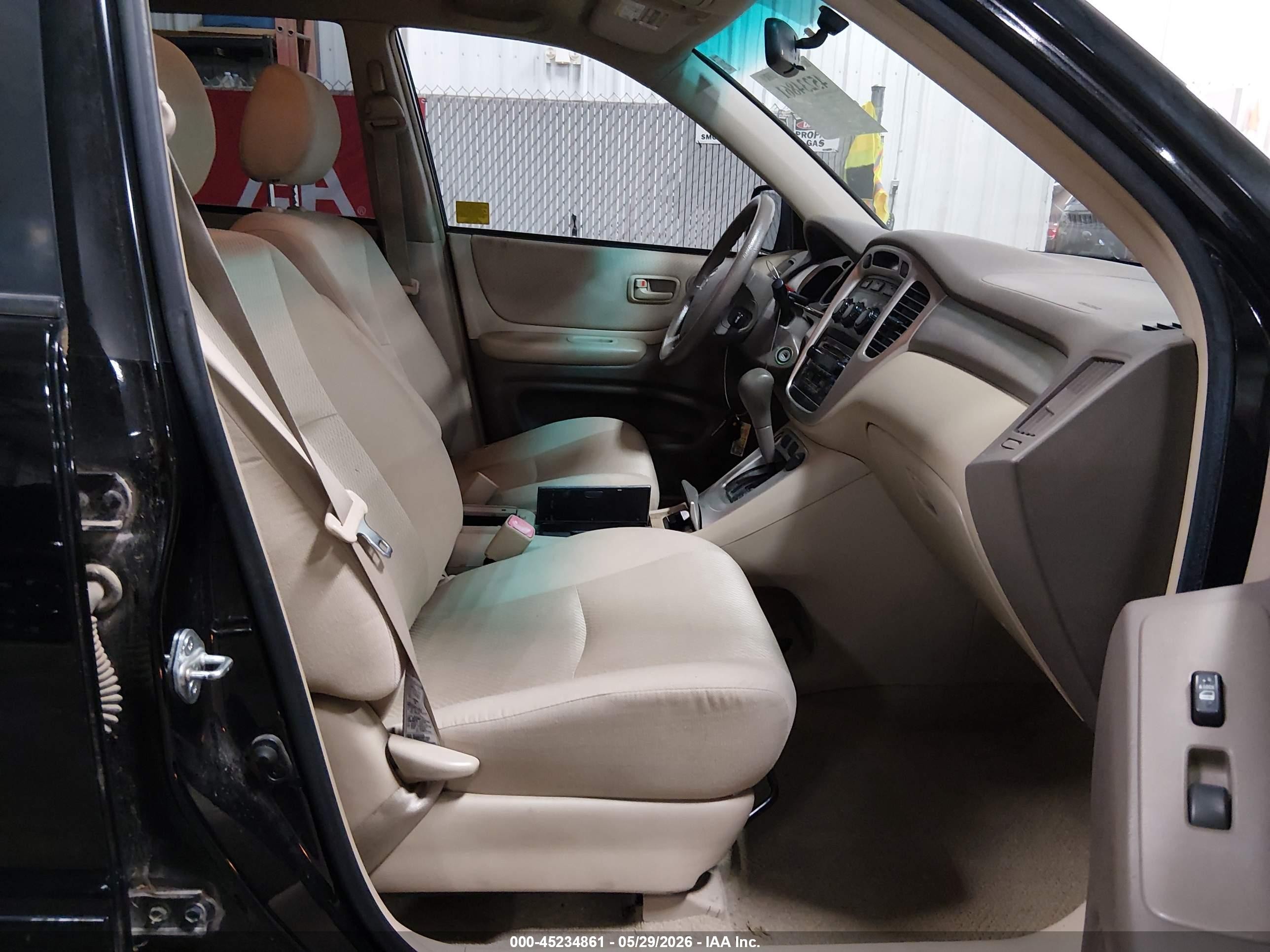 2006 Toyota Highlander V6 Black vin: JTEDP21A460107802