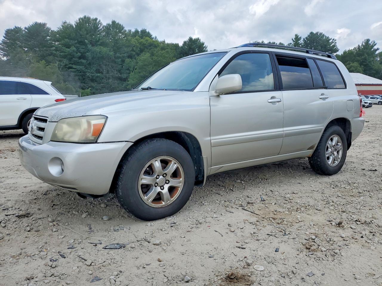 2006 Toyota Highlander Base Silver vin: JTEDP21A460113468