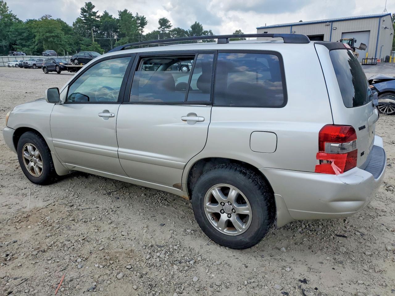 2006 Toyota Highlander Base Silver vin: JTEDP21A460113468