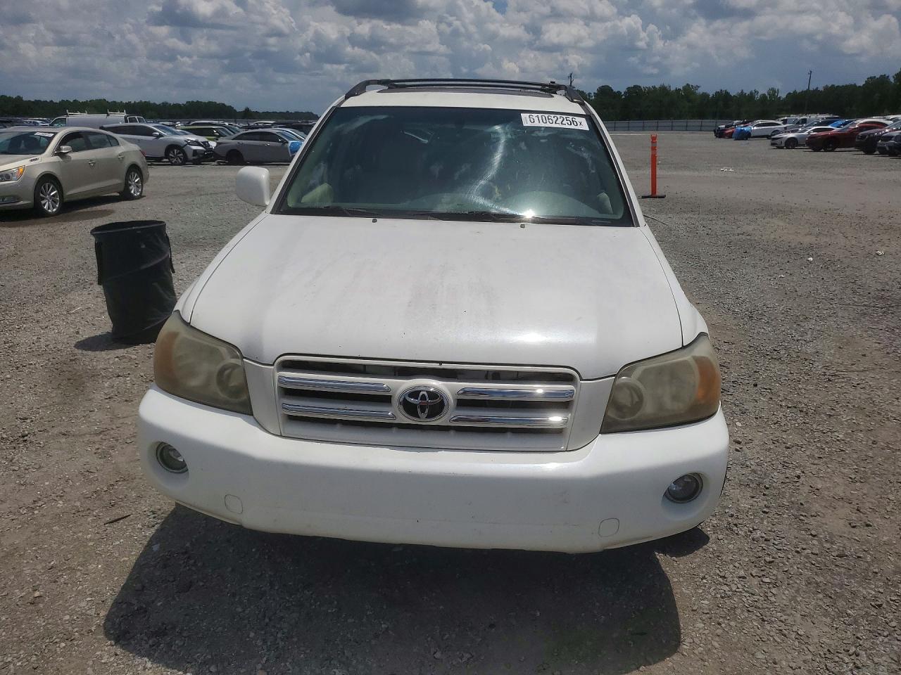 2006 Toyota Highlander Limited White vin: JTEDP21A460118010