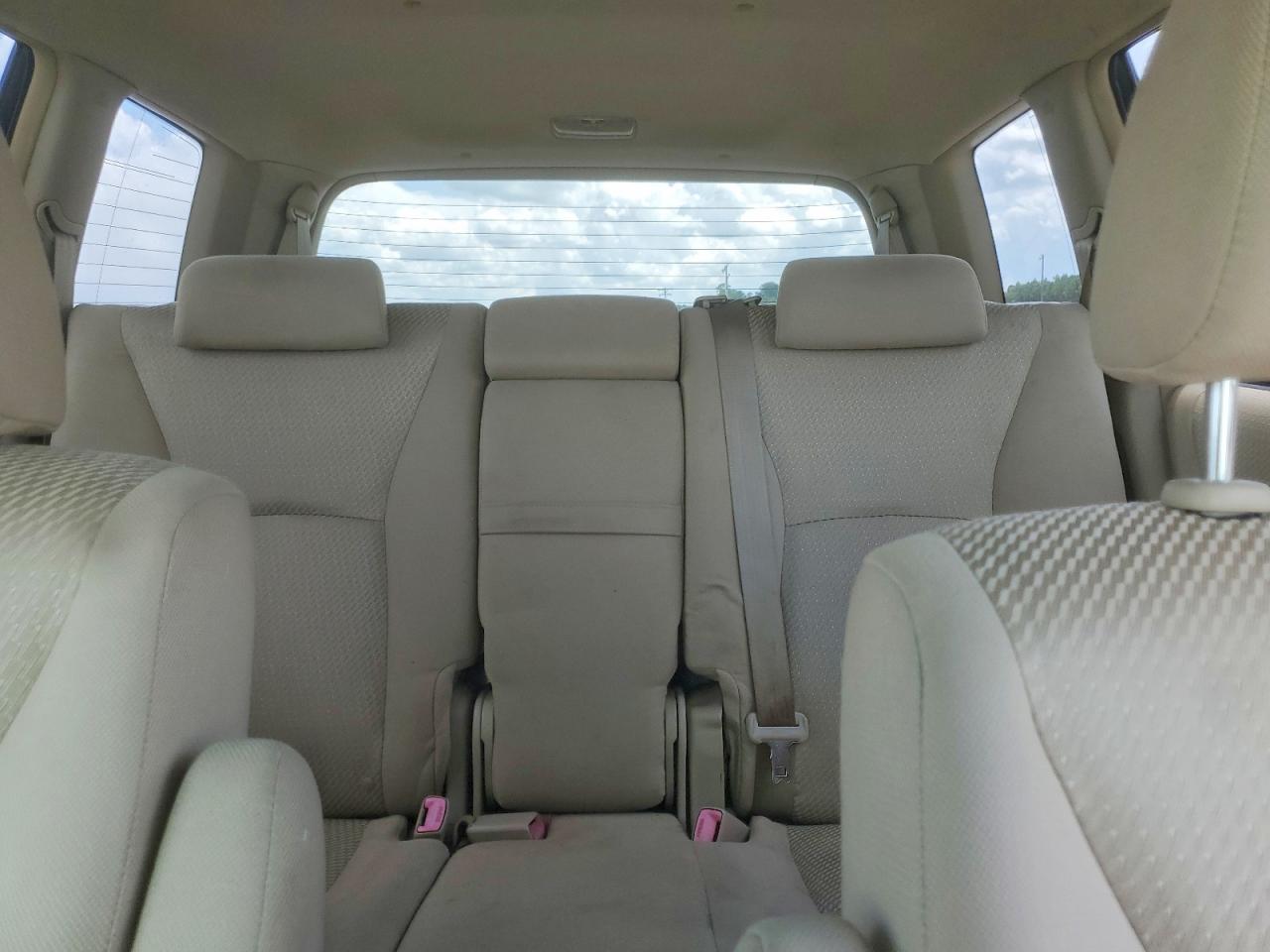 2006 Toyota Highlander Limited White vin: JTEDP21A460118010