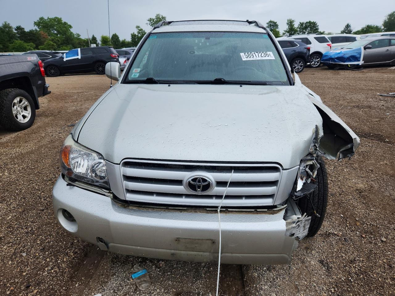 2004 Toyota Highlander Base Tan vin: JTEDP21A540040303