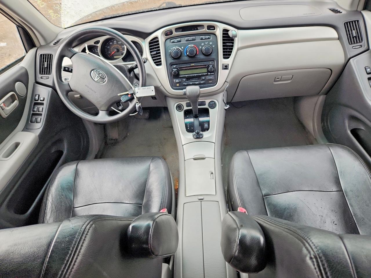 2004 Toyota Highlander Base Tan vin: JTEDP21A540040303