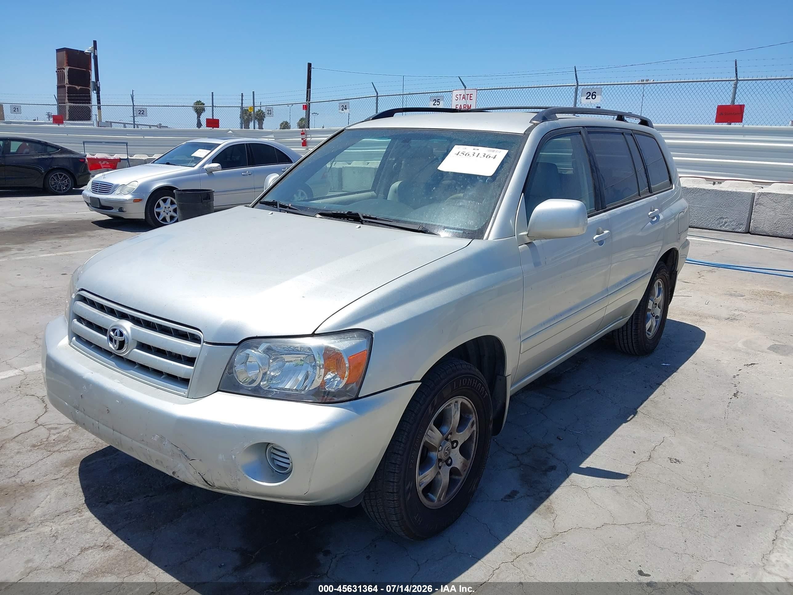 2005 Toyota Highlander V6 Silver vin: JTEDP21A550056549