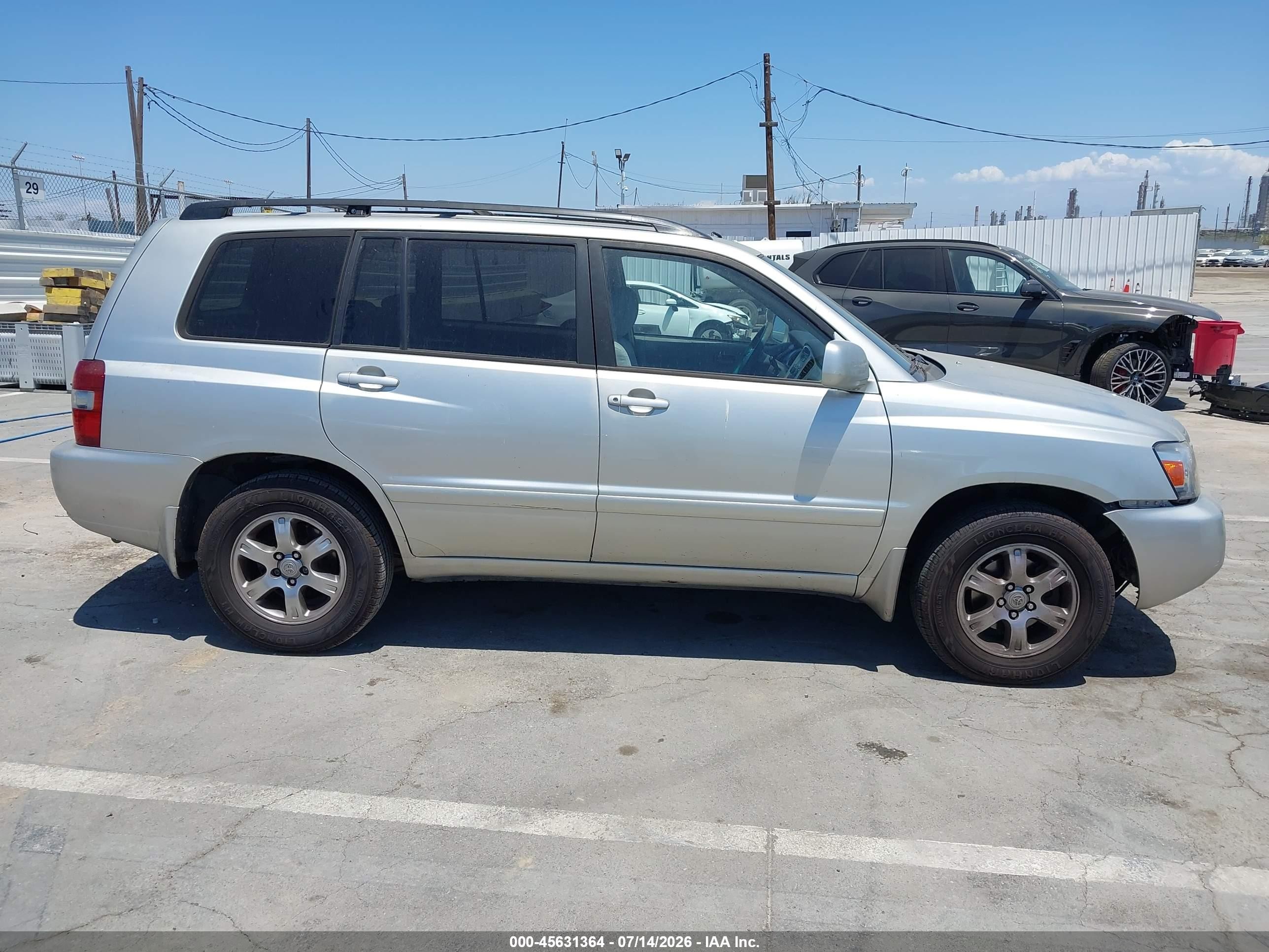 2005 Toyota Highlander V6 Silver vin: JTEDP21A550056549