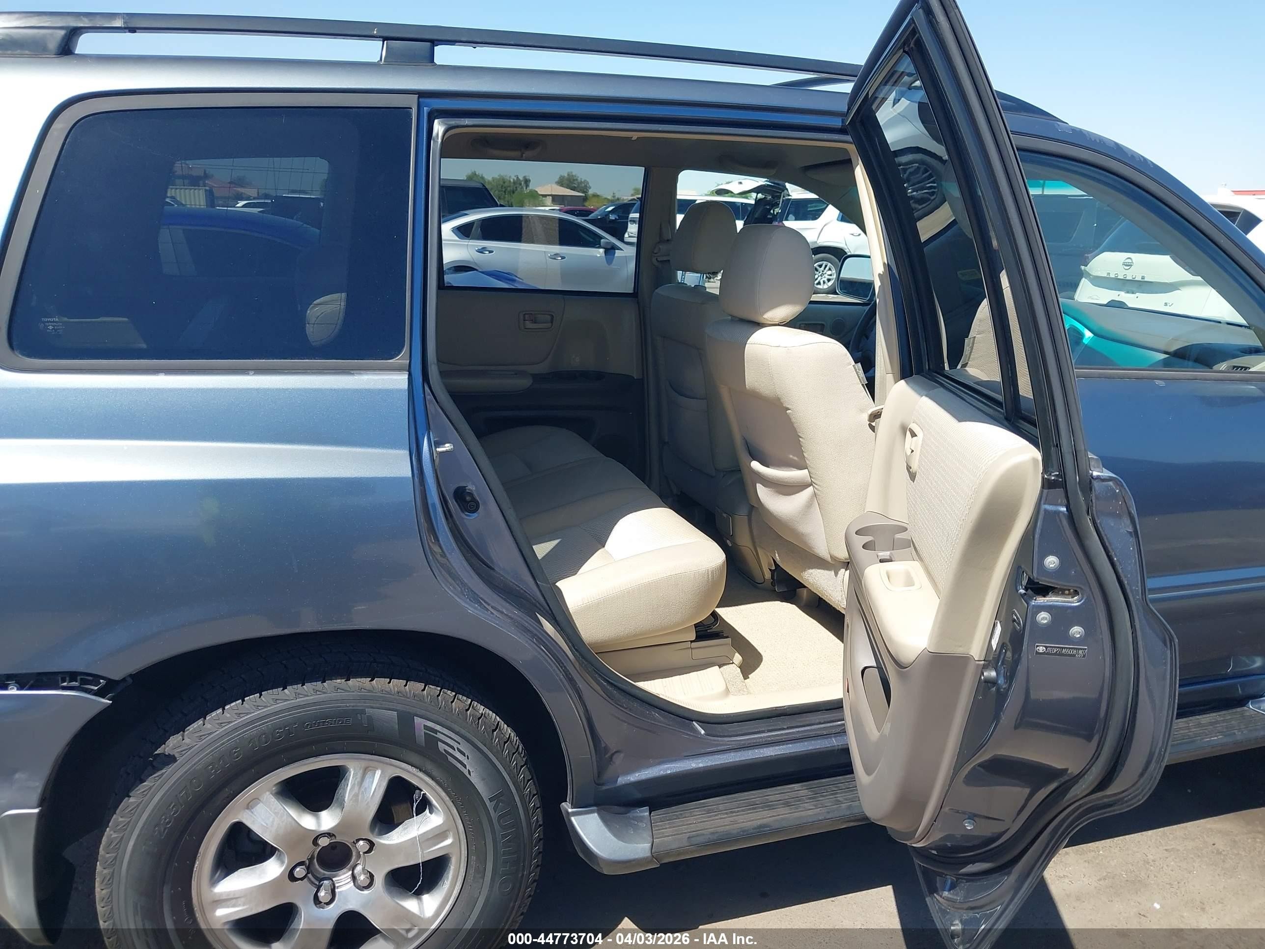 2005 Toyota Highlander V6 Blue vin: JTEDP21A550081807