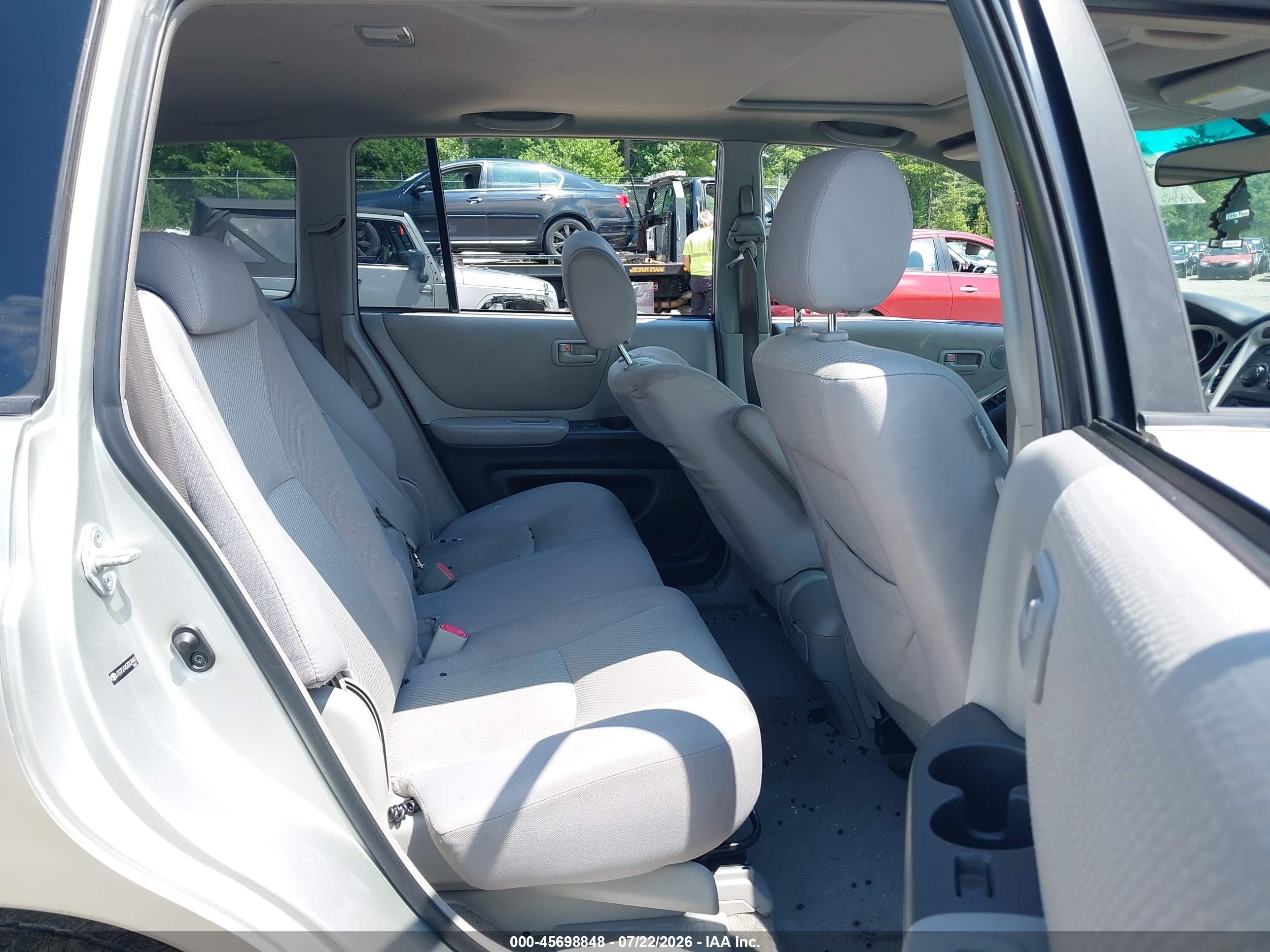 2007 Toyota Highlander 3rd Row Silver vin: JTEDP21A570129941