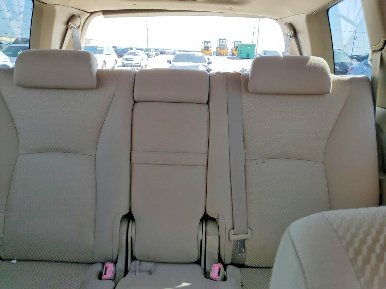 2004 Toyota Highlander Base Red vin: JTEDP21A640016382