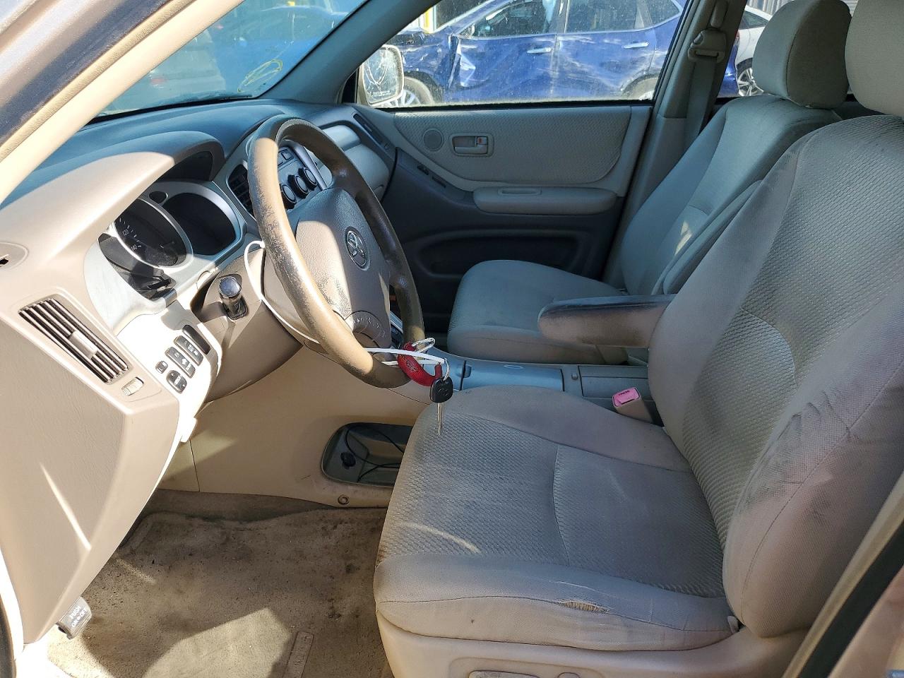 2004 Toyota Highlander Base Gold vin: JTEDP21A640039421