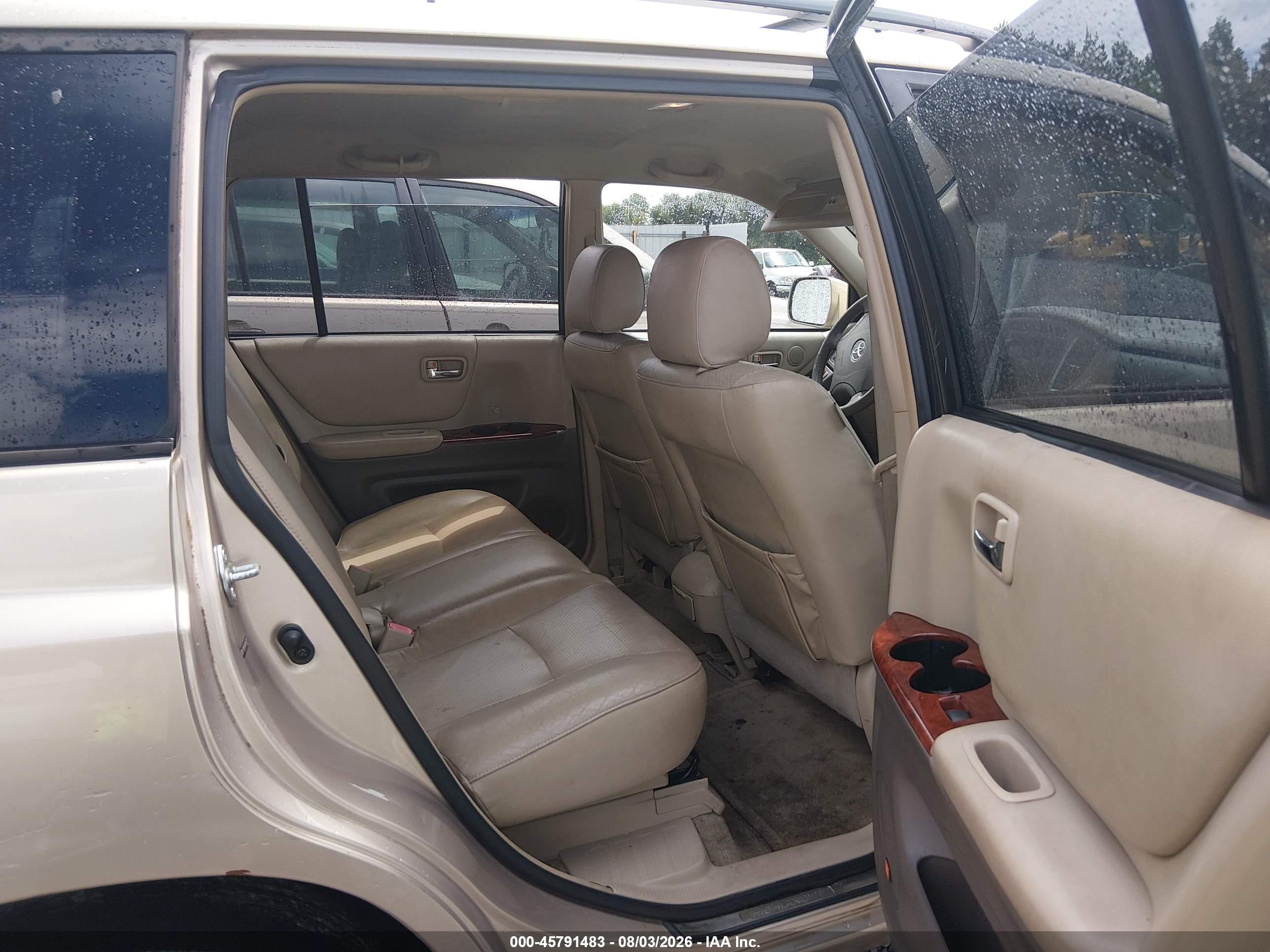 2005 Toyota Highlander Limited V6 Gold vin: JTEDP21A650047293
