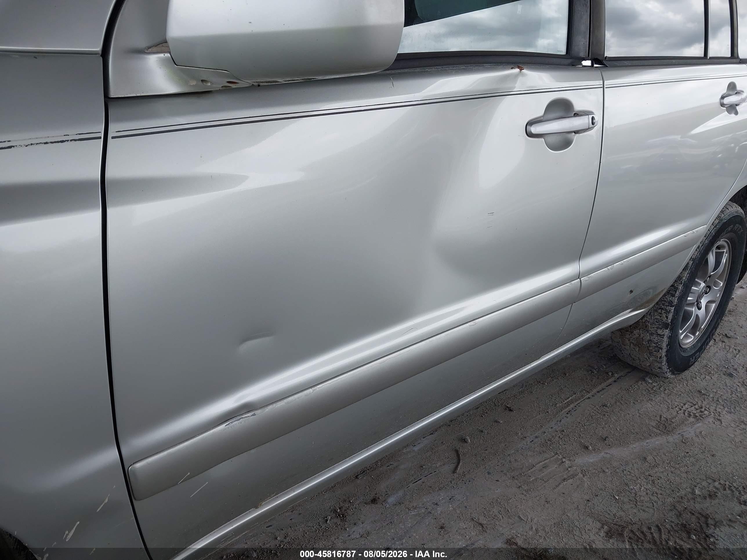 2005 Toyota Highlander V6 Silver vin: JTEDP21A650049013