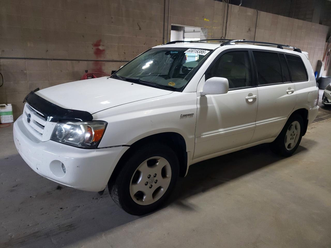 2005 Toyota Highlander Limited White vin: JTEDP21A650053045
