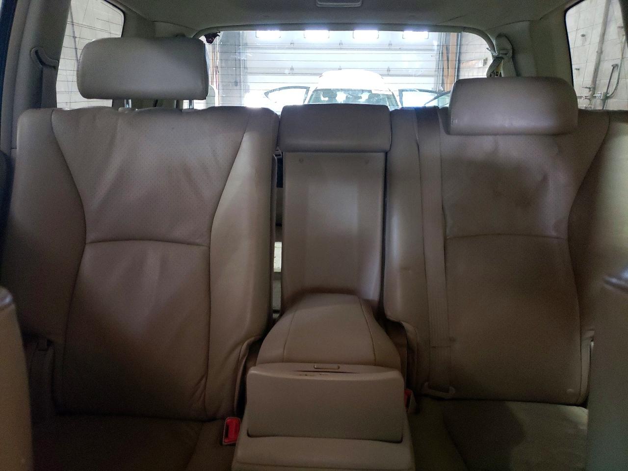 2005 Toyota Highlander Limited White vin: JTEDP21A650053045